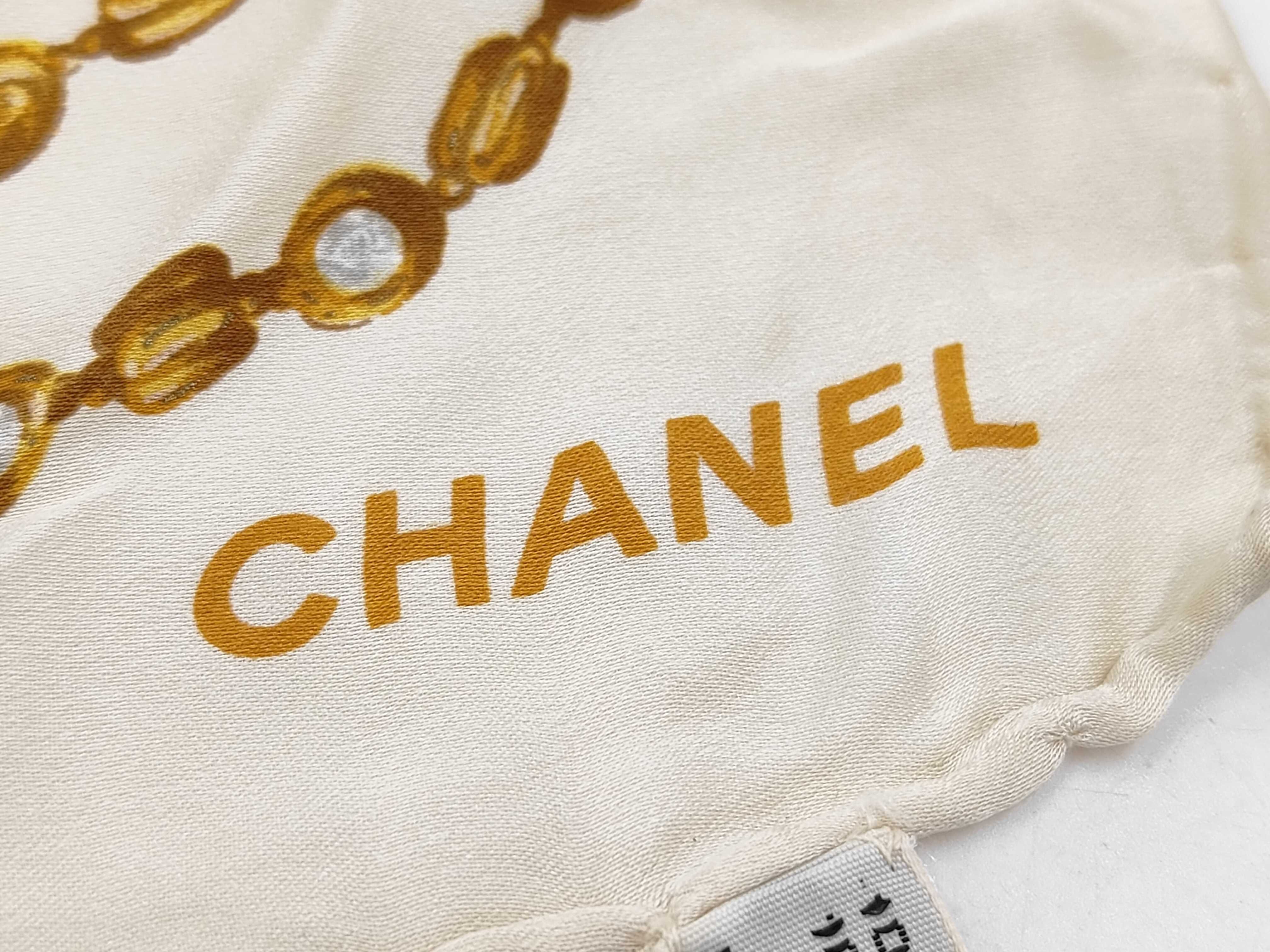 scarf with jewel motif and other accessories — view 4