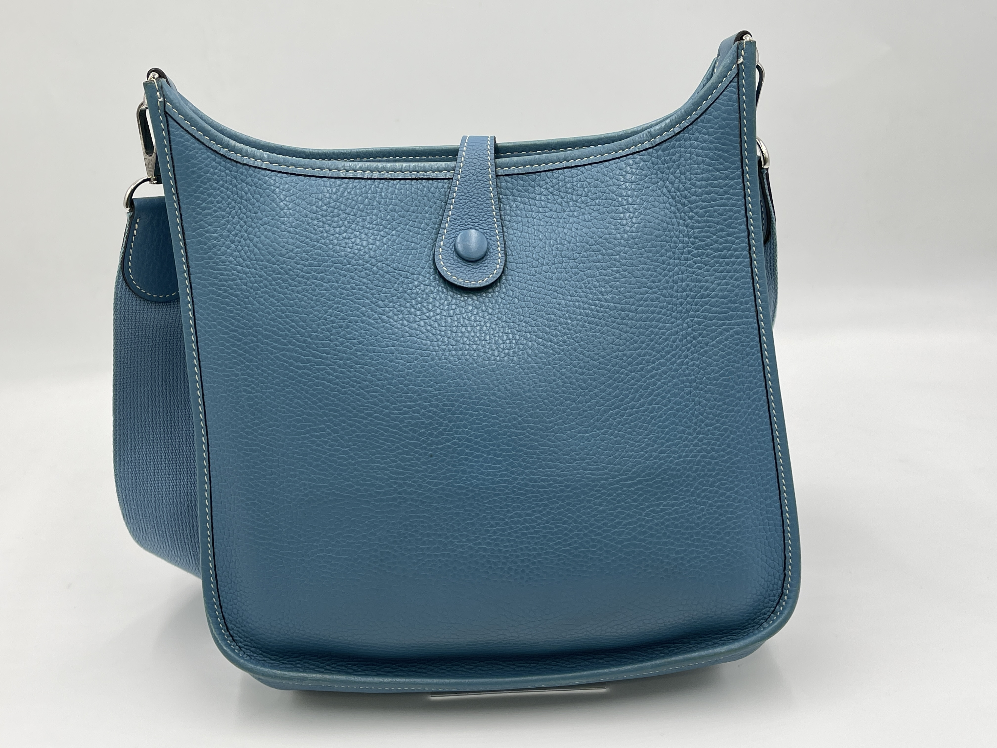 Evelyne PM Taurillon leather, blue tones, silver hardware, H stamp, shoulder bag — view 2