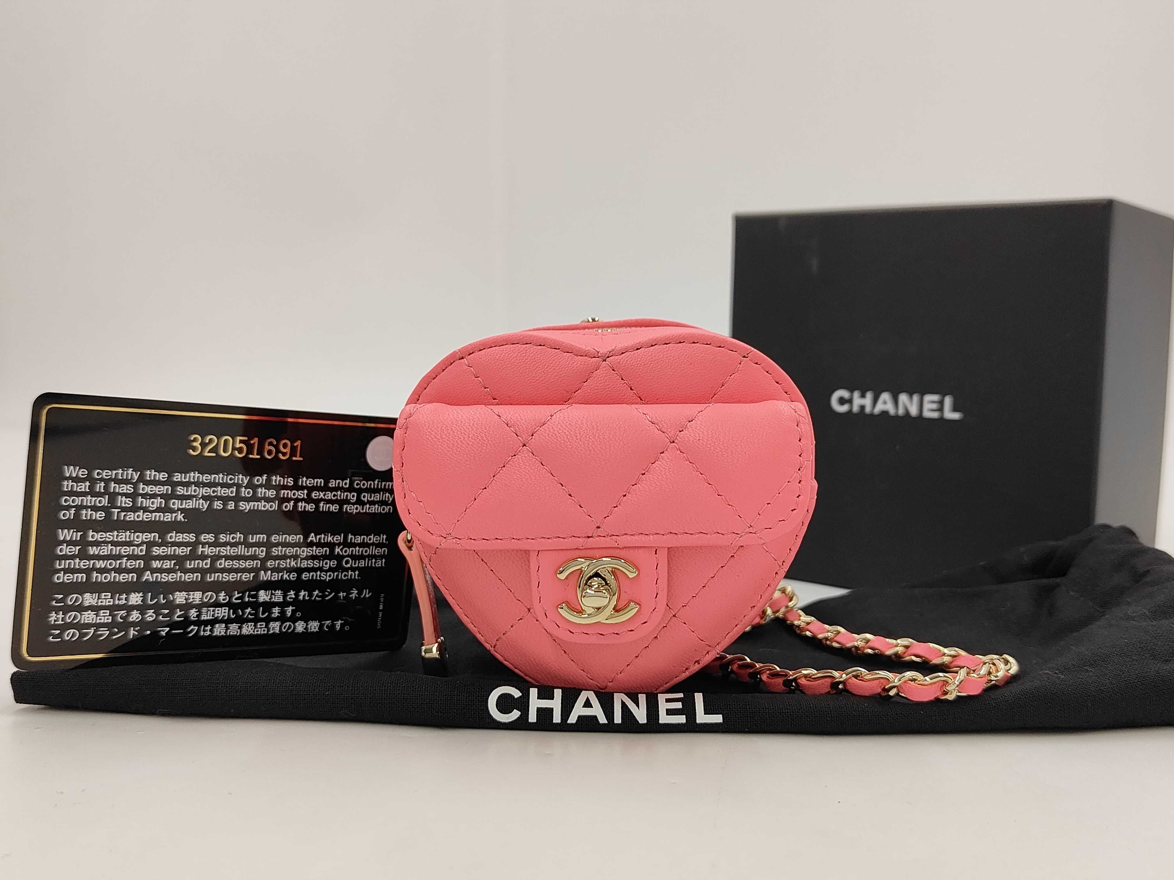 Lambskin Matelasse Heart Shape Lambskin Chain Pouch — view 2