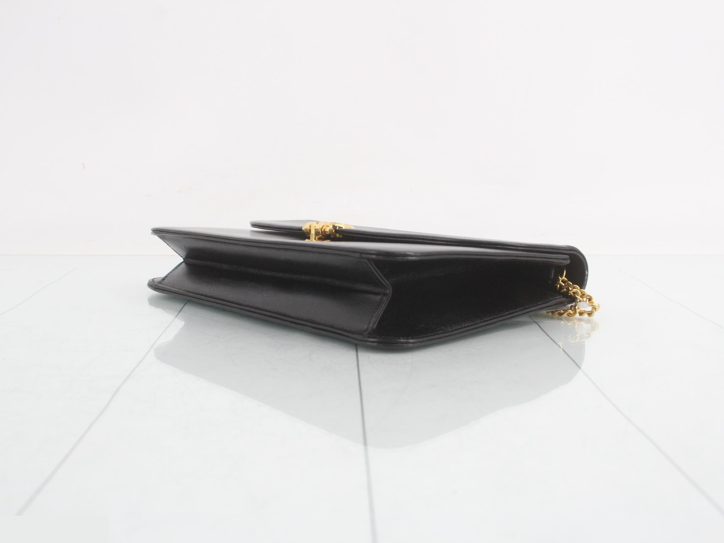 Logo Leather Chain Shoulder Bag — view 6