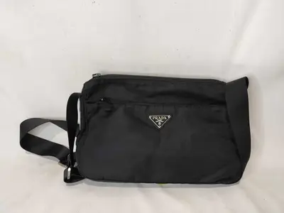 Nylon Shoulder Bag B10140