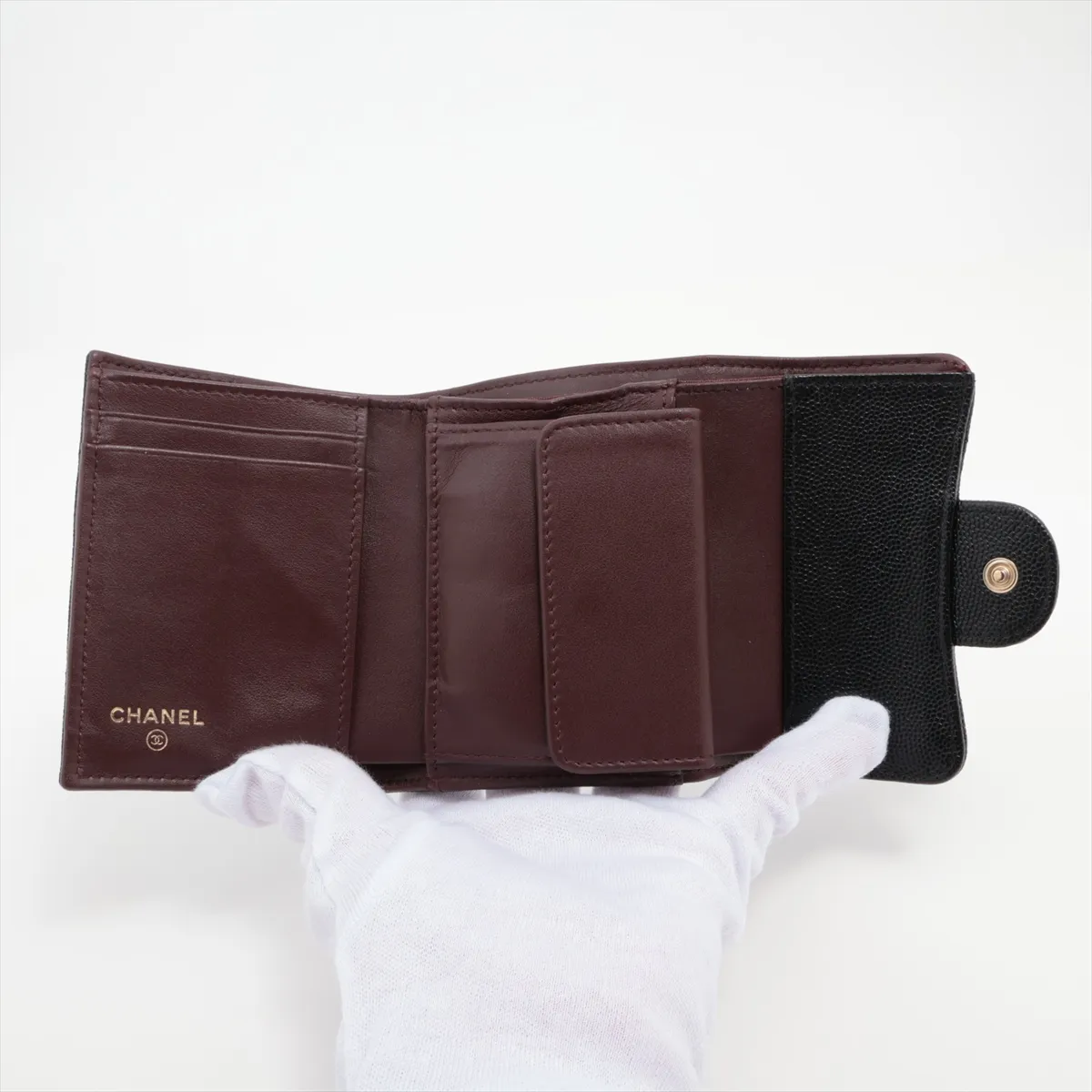 Matelassé Caviar Skin Compact Wallet, Black with Gold Hardware, 27190460 — view 3