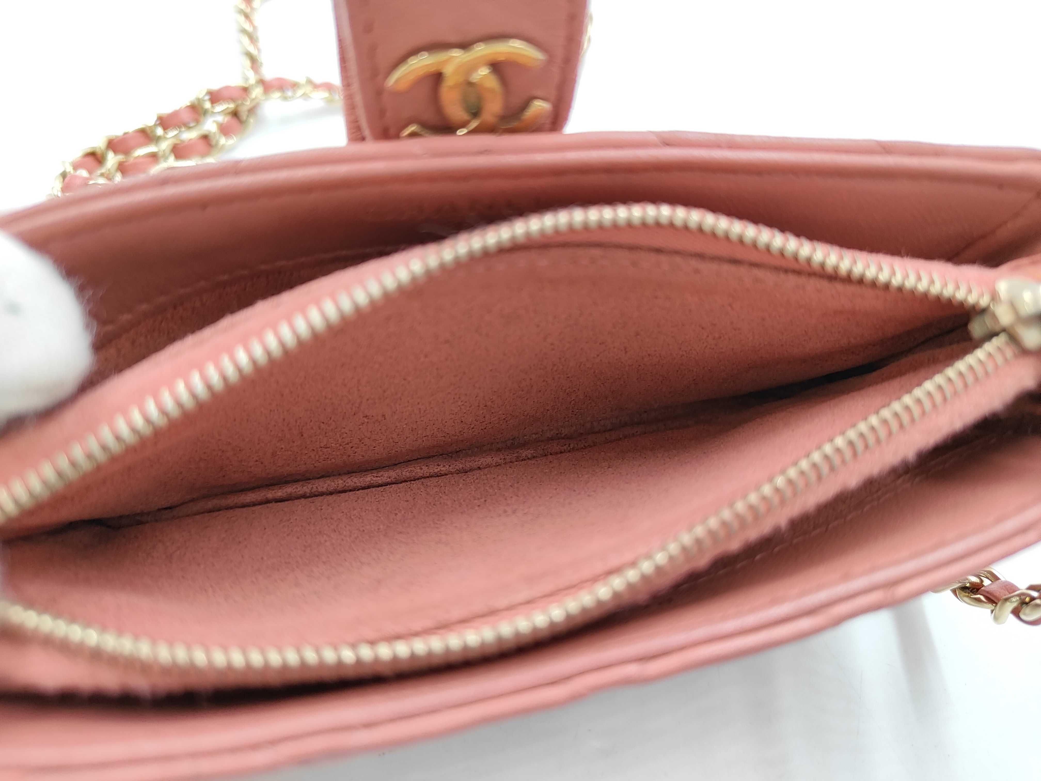 Coco Mark Mini Matelassé Valentine Chain Shoulder Bag Pink Shoulder Bag — view 9