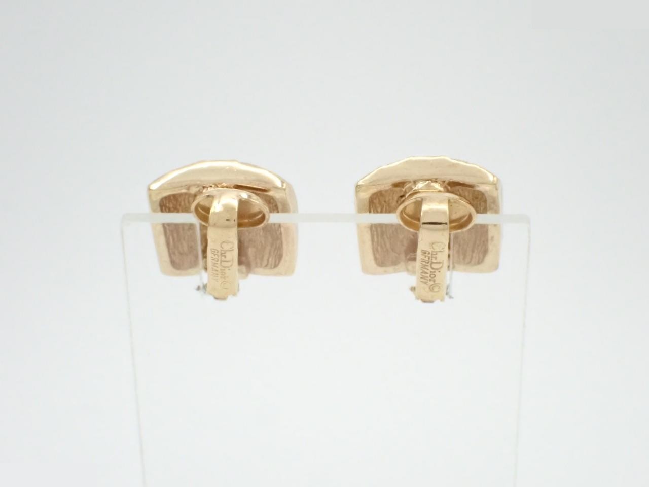 Other lines: Precious metal earrings, square, gold. — view 2