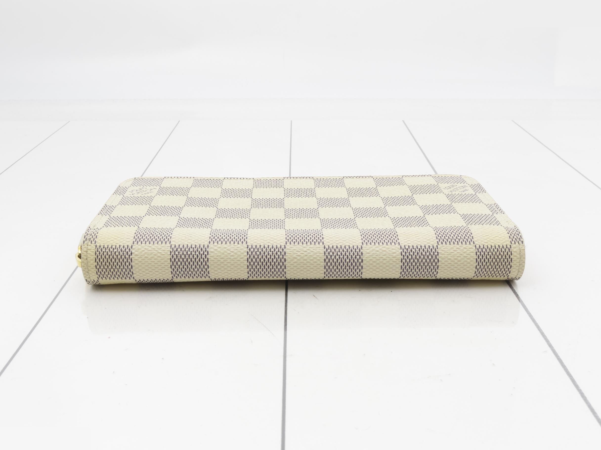 Damier Azur Zippy Wallet — view 3