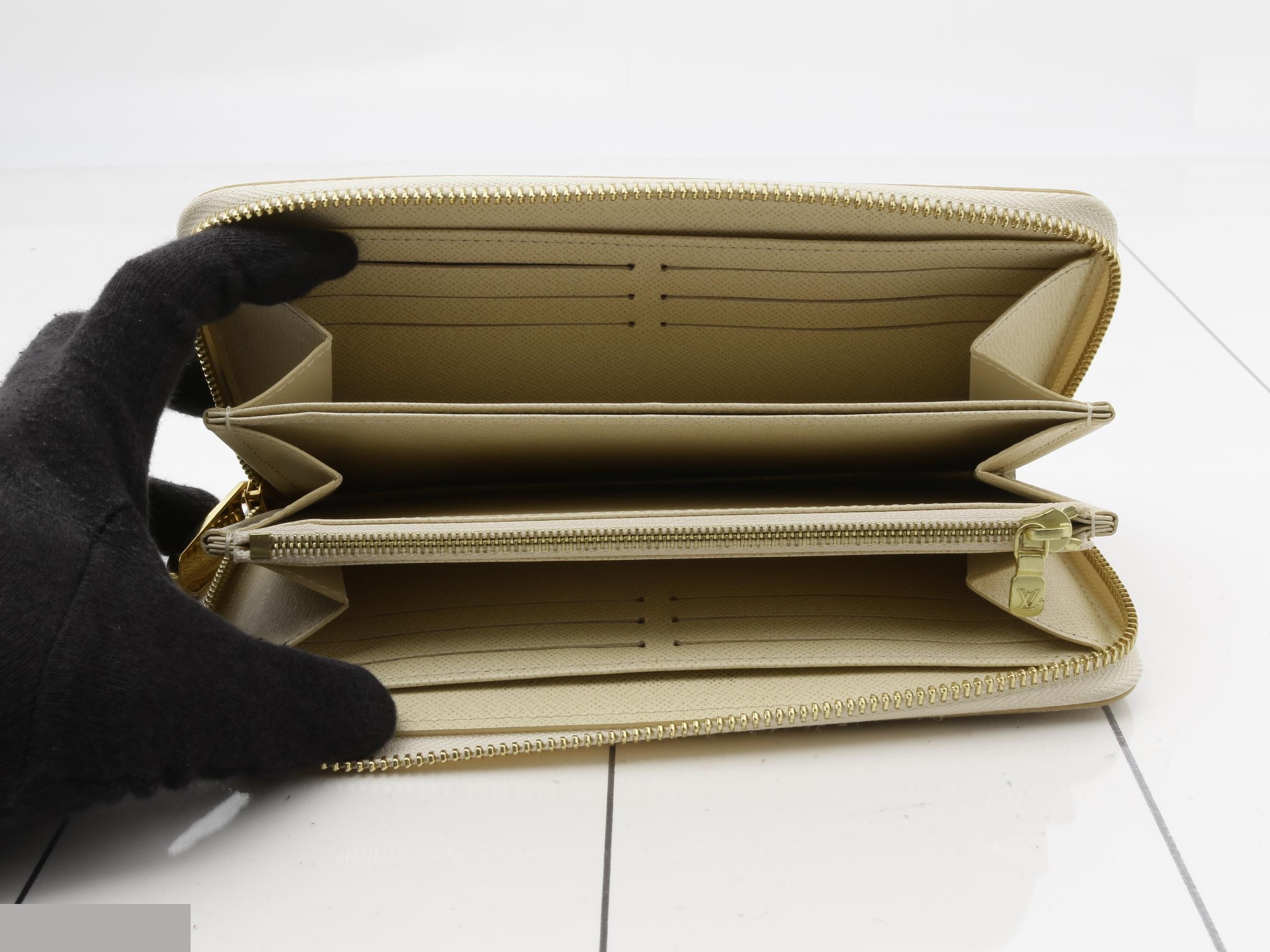 Damier Azur Zippy Wallet — view 4