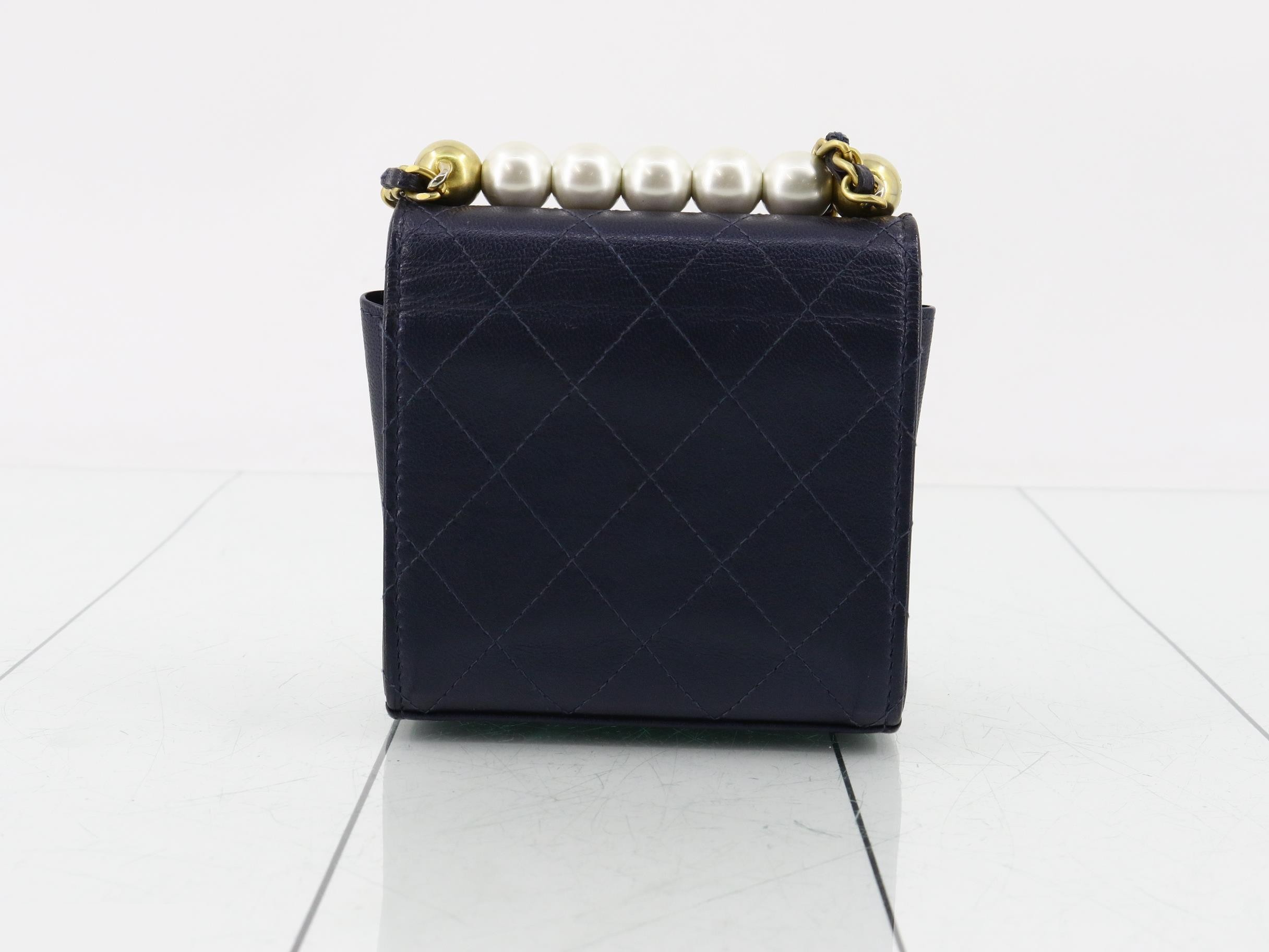 Matelassé (bag) - Shoulder bag — view 2