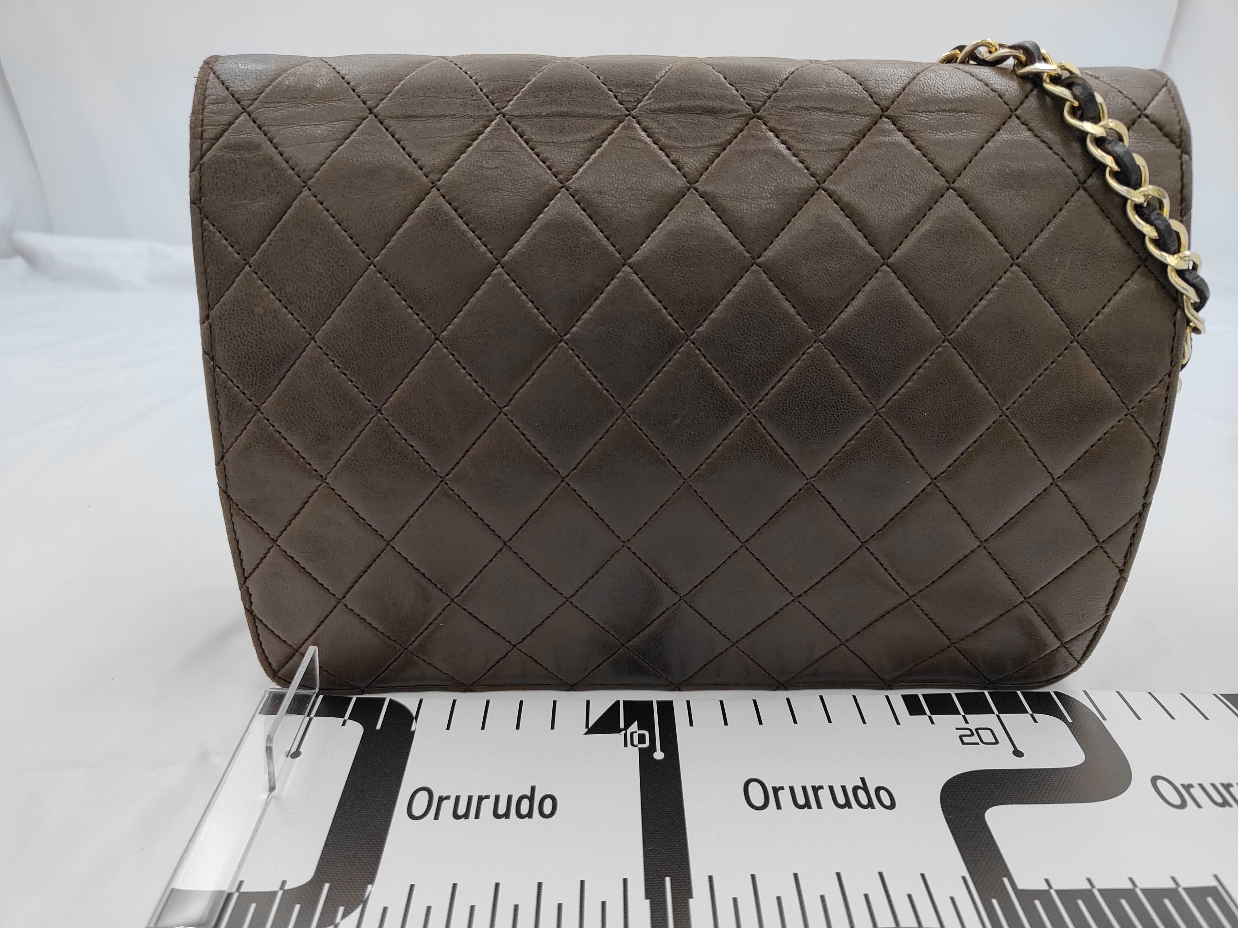 Matelassé Chain Push-Lock Brown Shoulder Bag — view 2