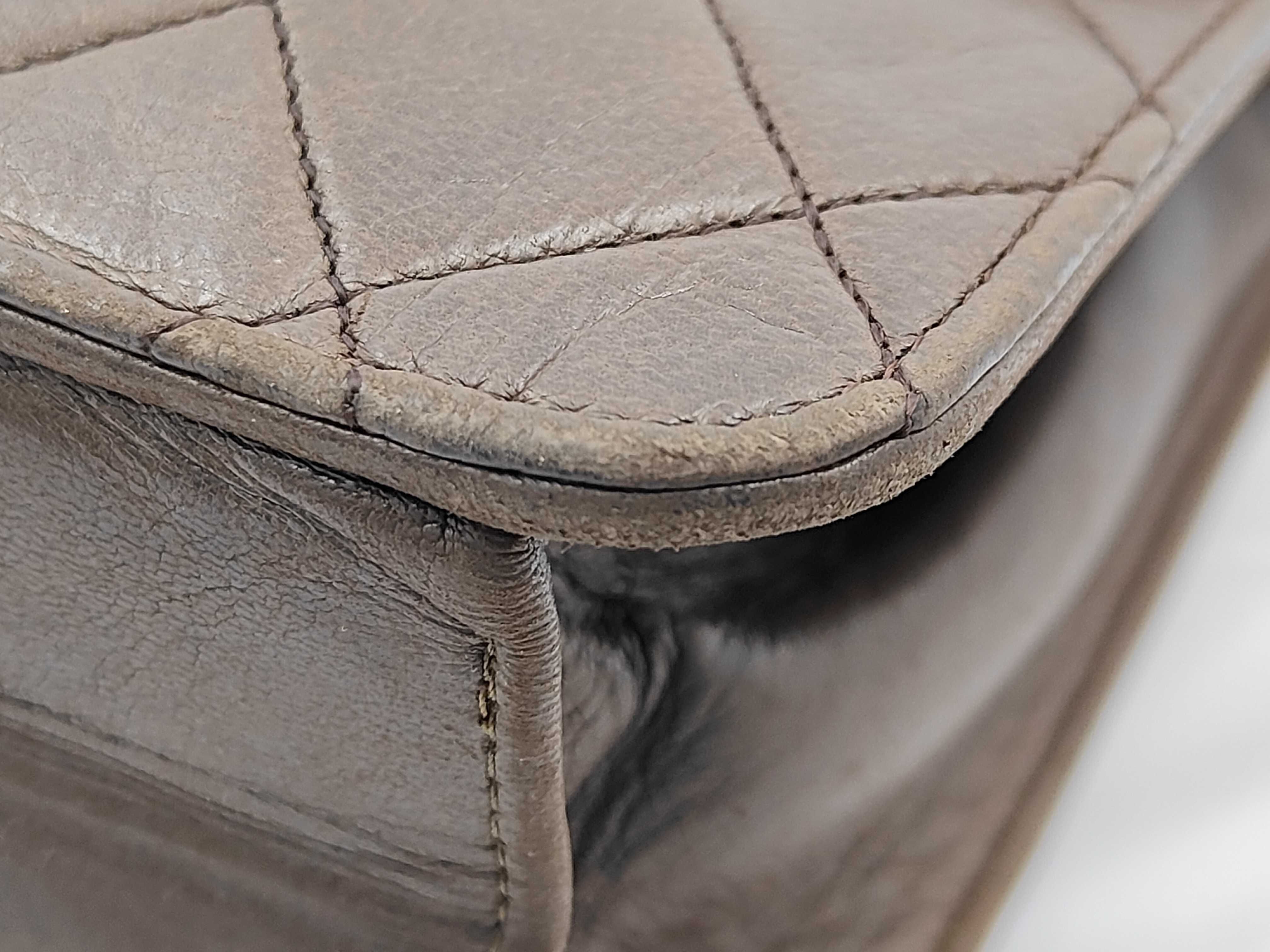 Matelassé Chain Push-Lock Brown Shoulder Bag — view 5