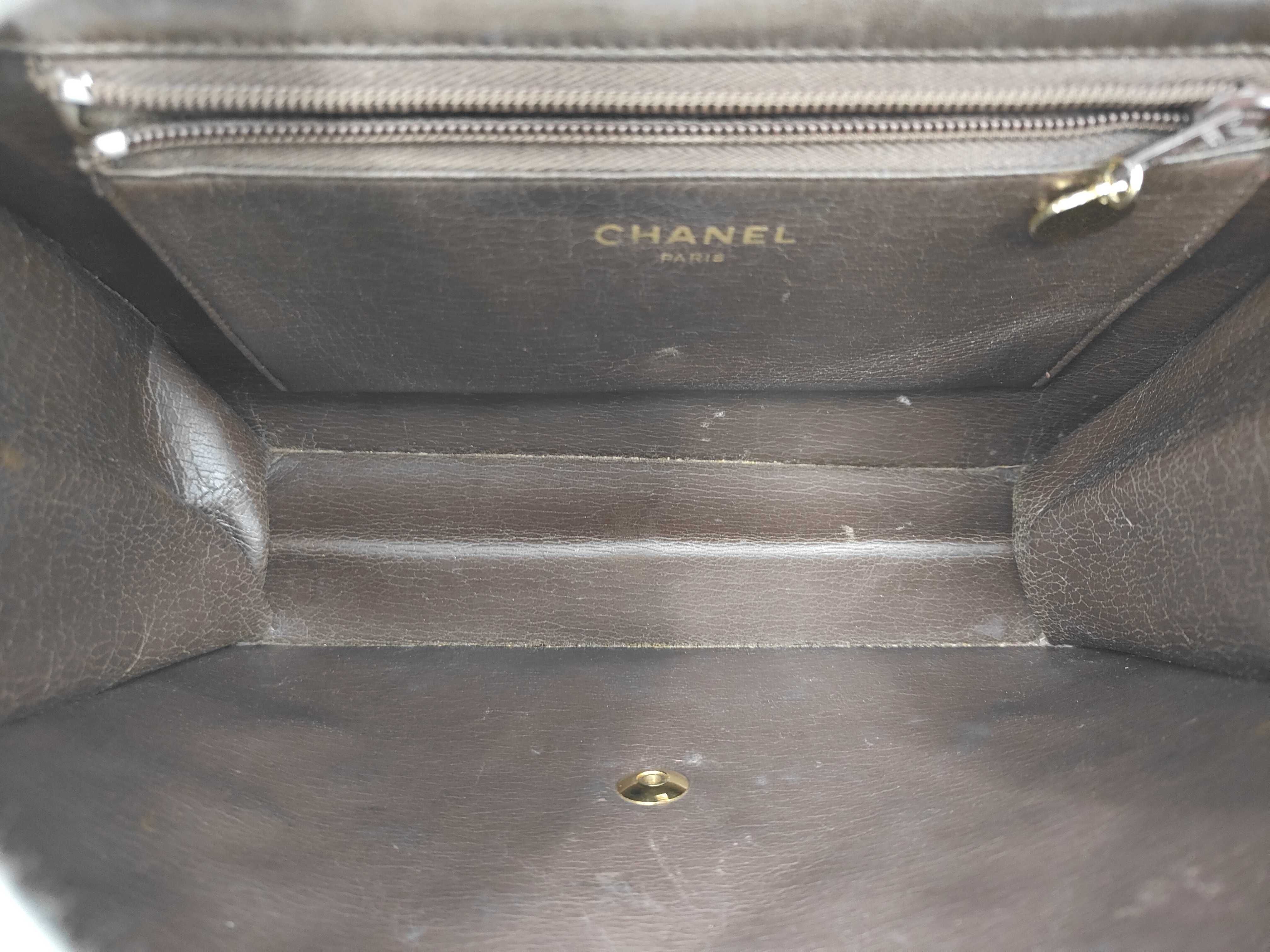 Matelassé Chain Push-Lock Brown Shoulder Bag — view 9