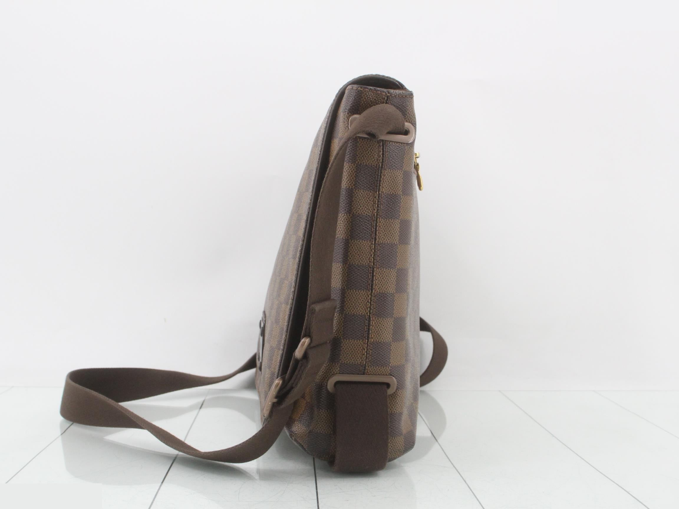 Damier Brooklyn MM Shoulder Bag — view 3