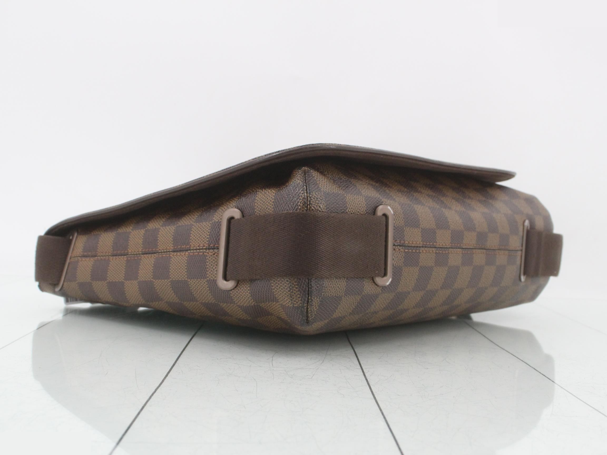 Damier Brooklyn MM Shoulder Bag — view 5
