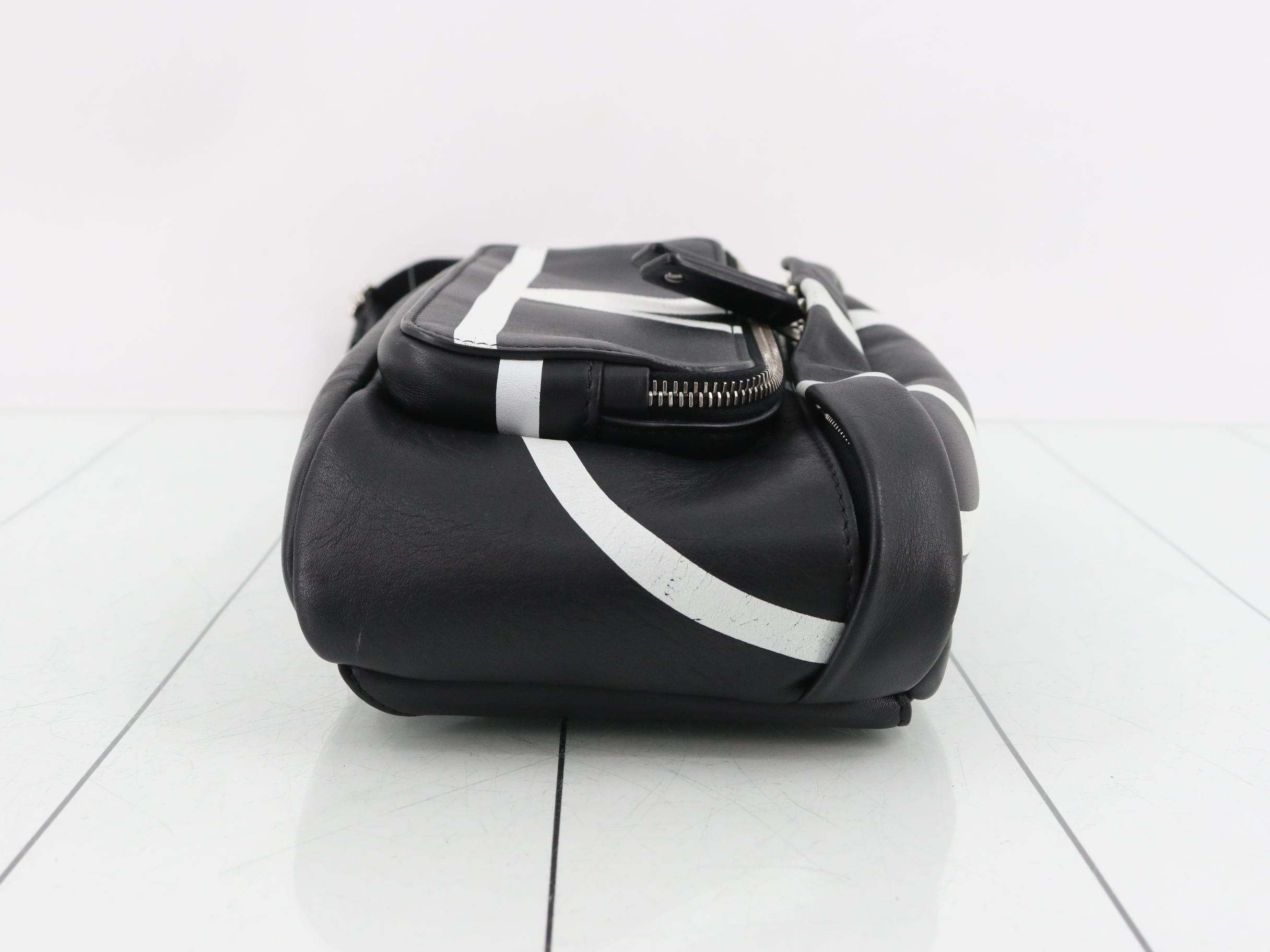 Giant V Logo Leather Body Bag, Black — view 3