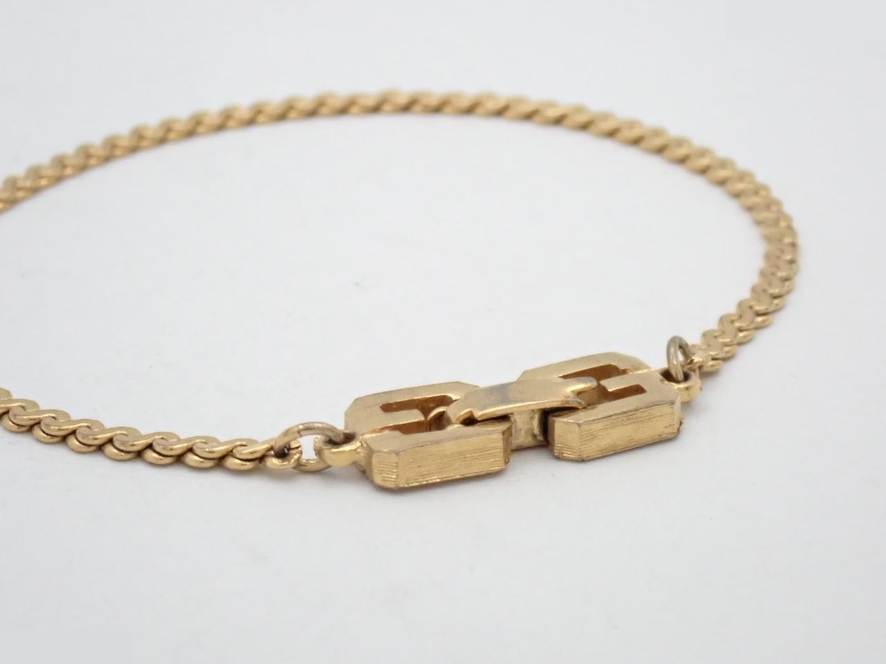 Other items in the line: Precious metal bracelets and bangles (metal), wrist circumference approximately 17.5 cm. — view 3