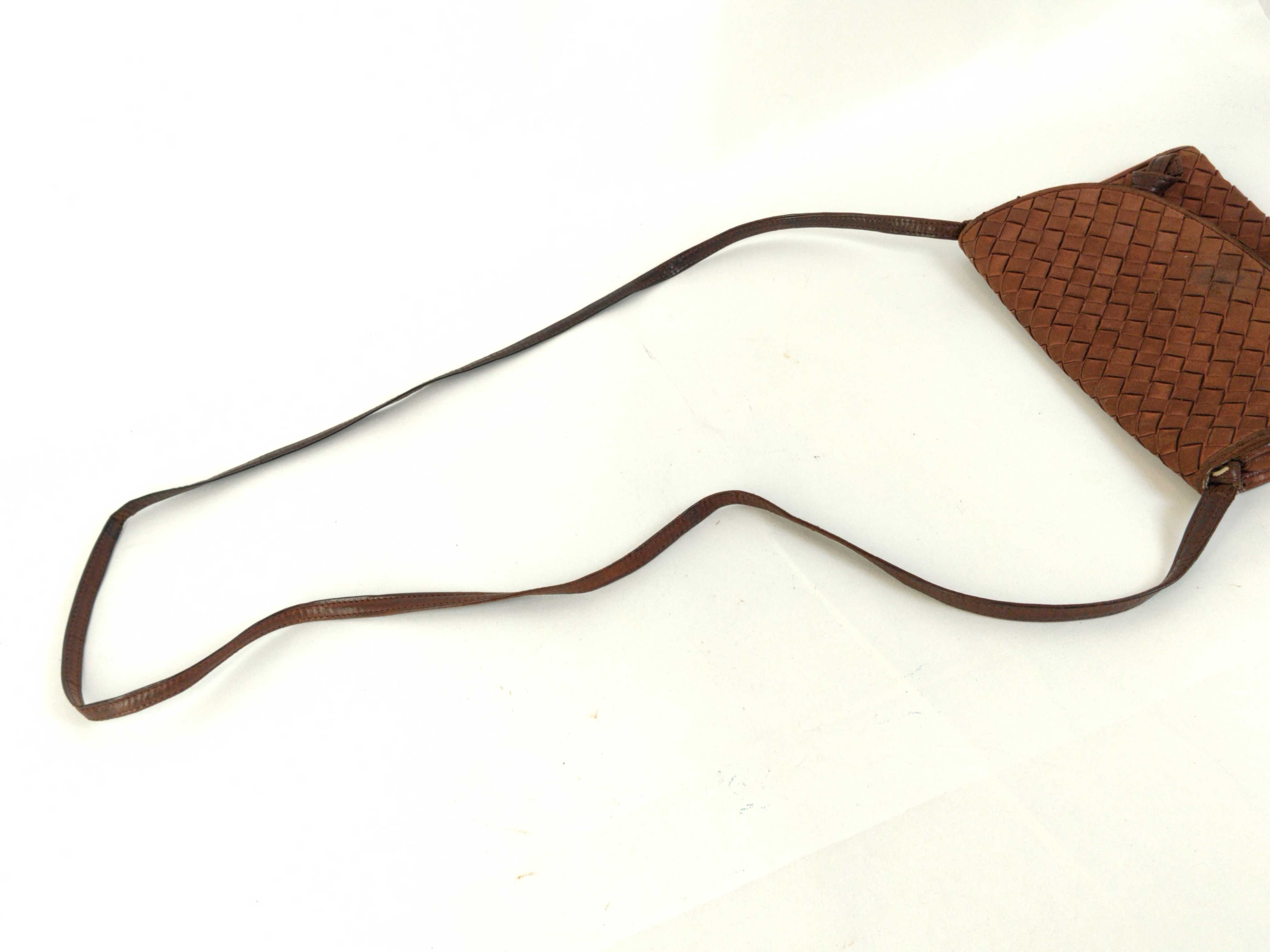 Intrecciato Bottega Veneta Intrecciato Shoulder Bag — view 3