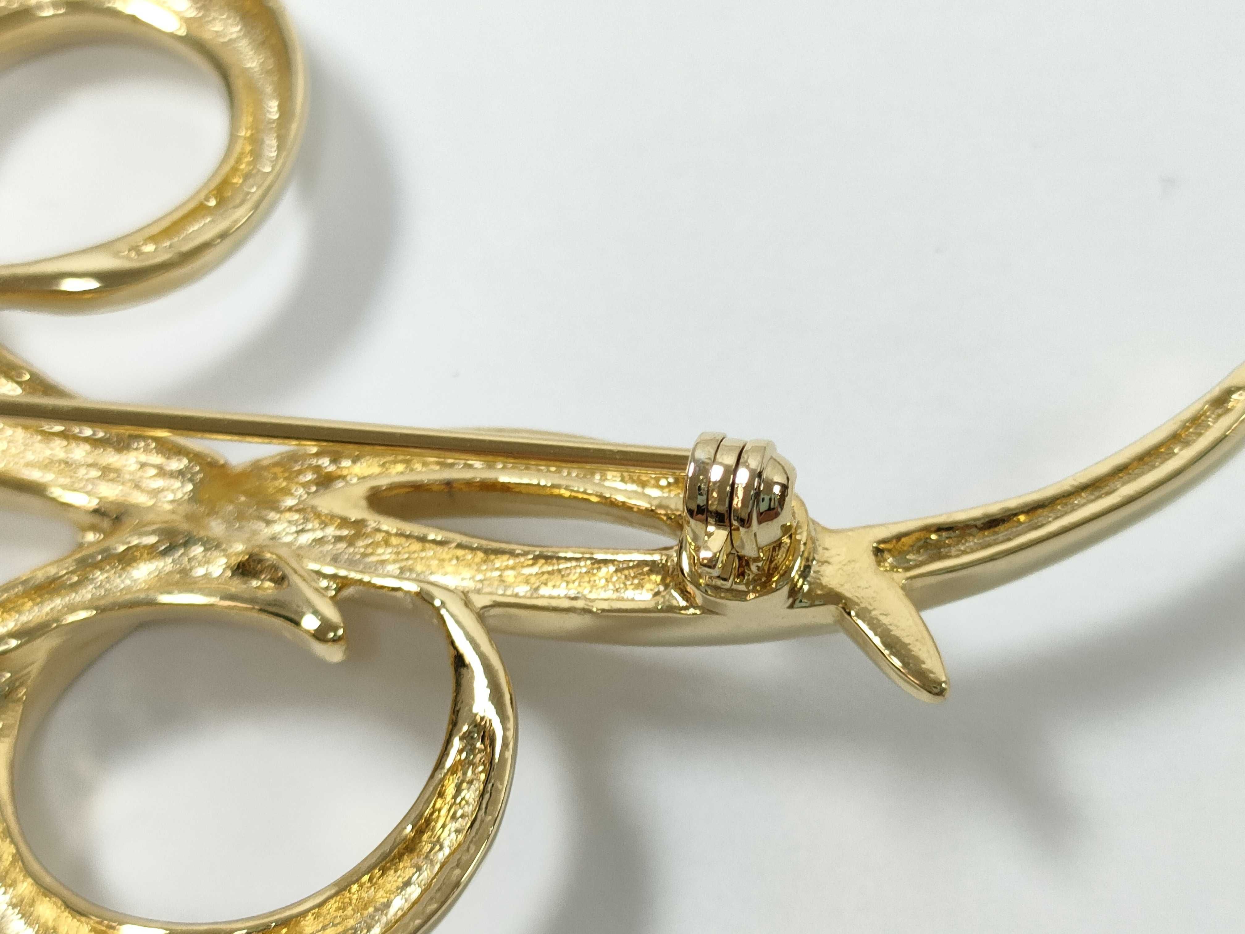Vintage Gold Brooch — view 4
