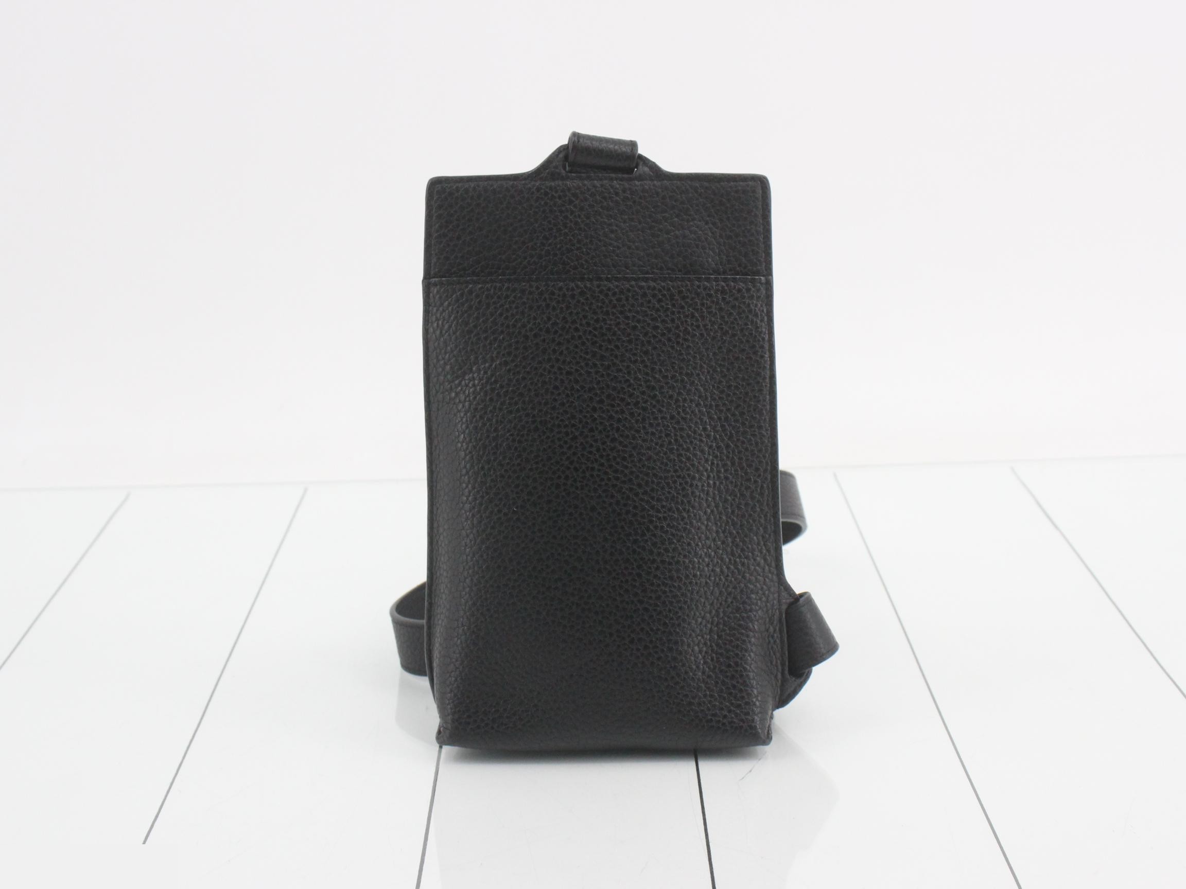 Vertical T-Pocket — view 2
