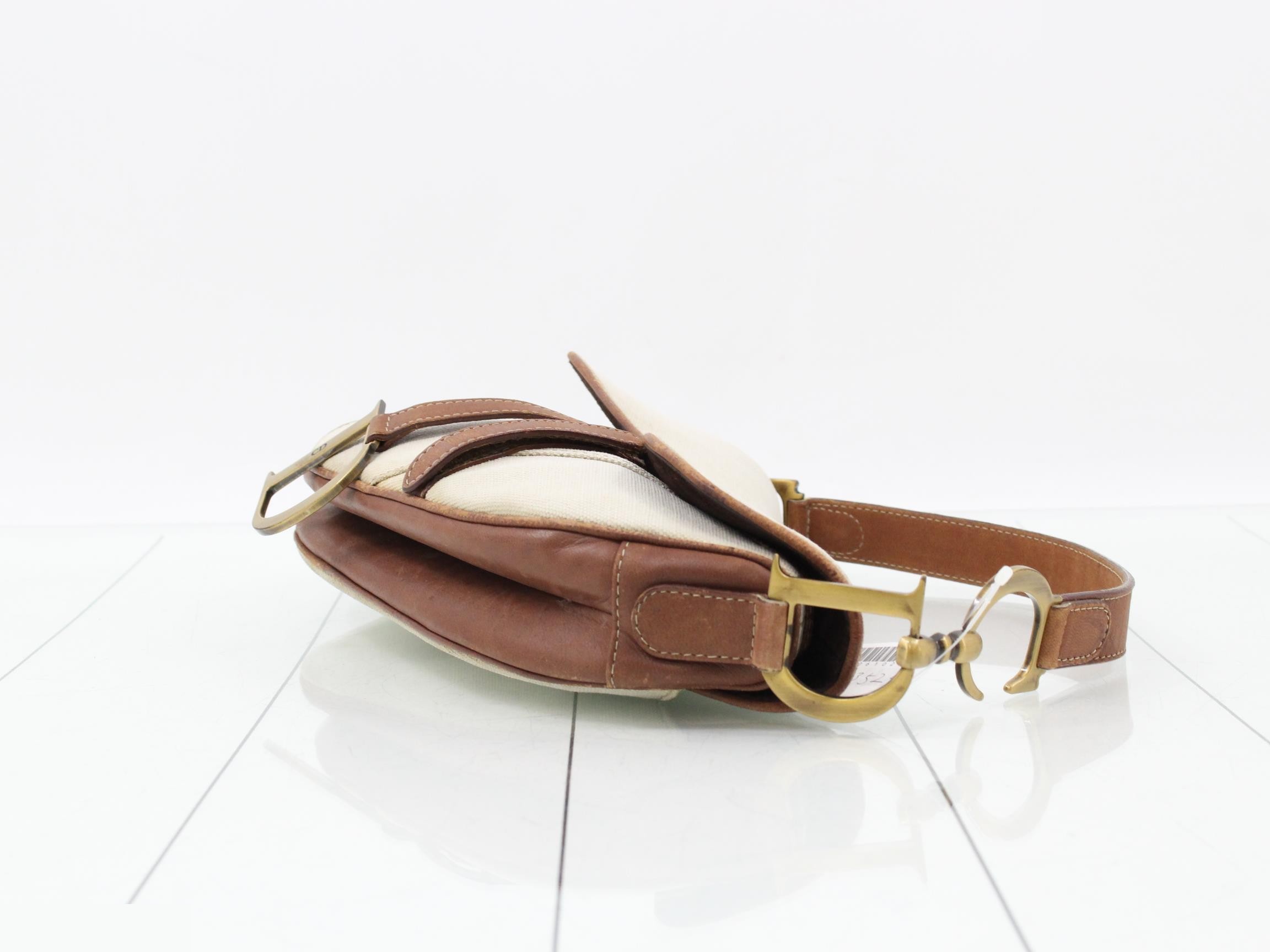 saddle — view 3