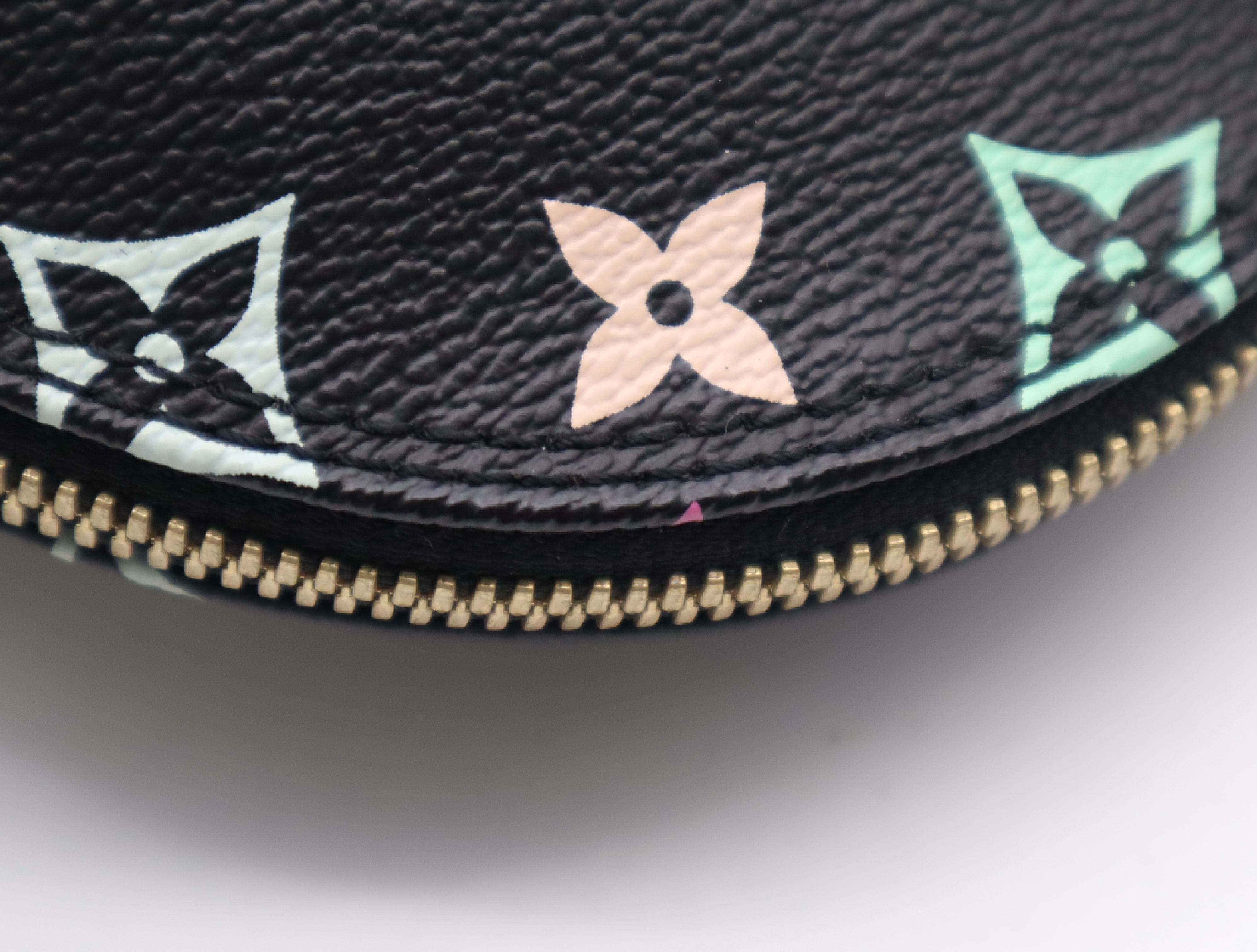 M92646 Multicolor Alma Noir Handbag — view 8
