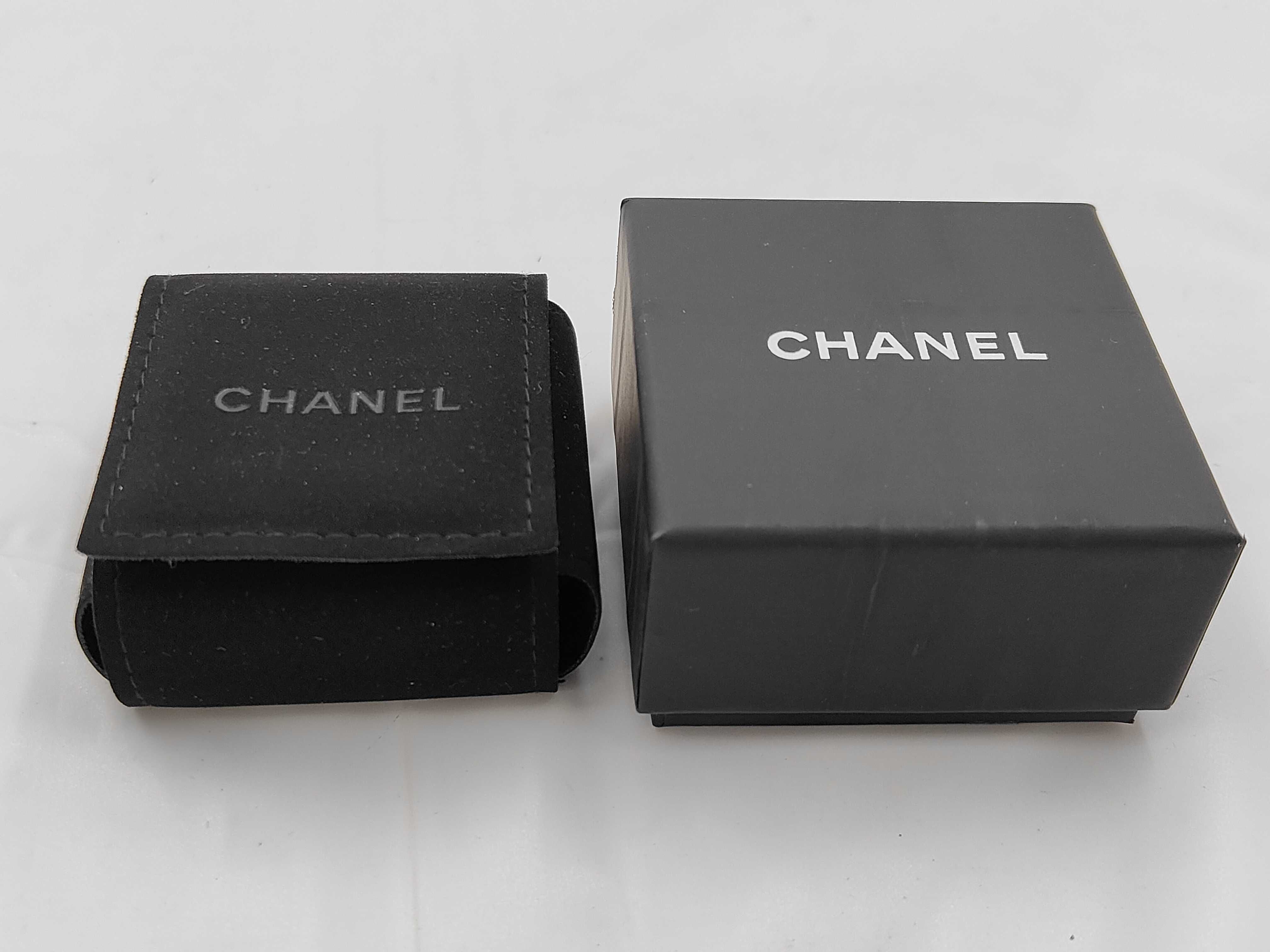 GP Hardware Camellia Black Earrings — view 11