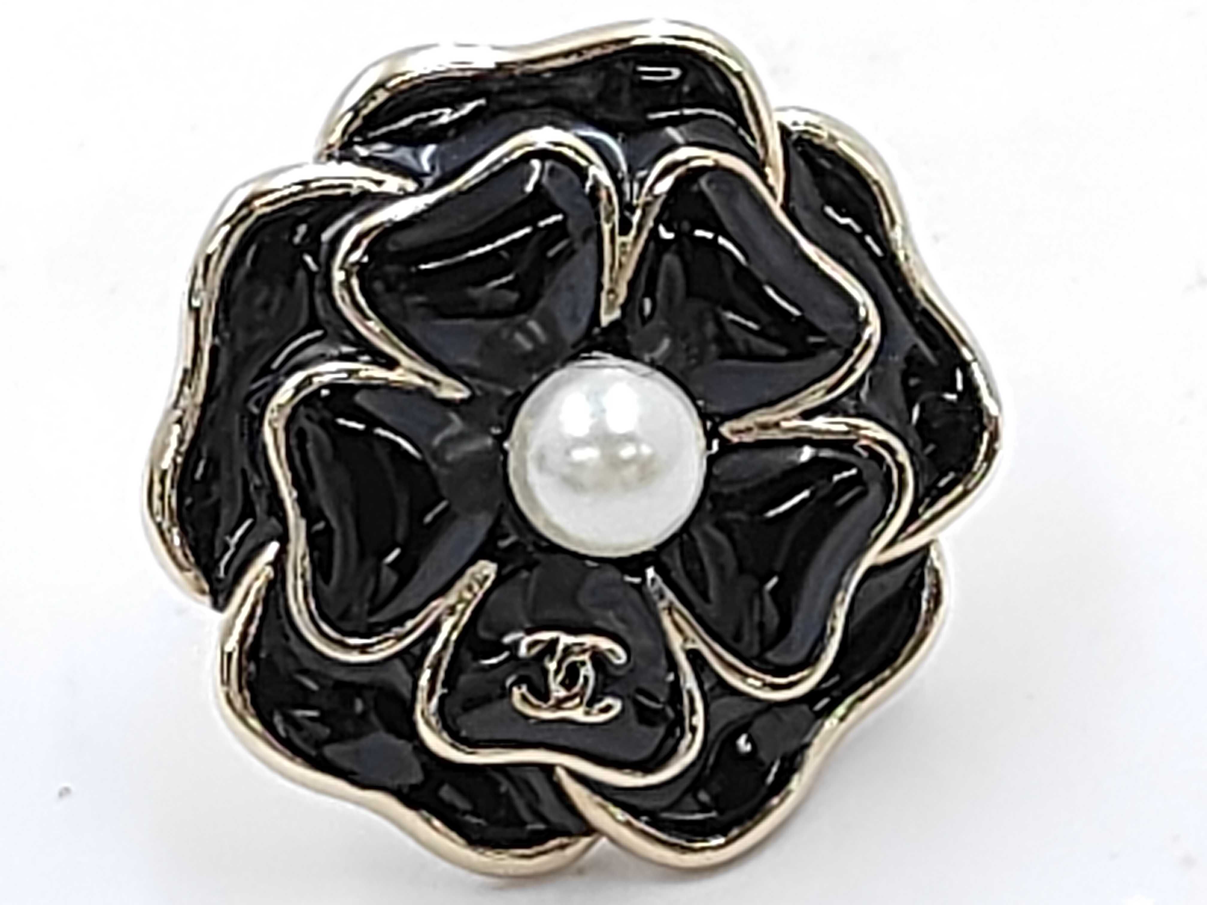 GP Hardware Camellia Black Earrings — view 10