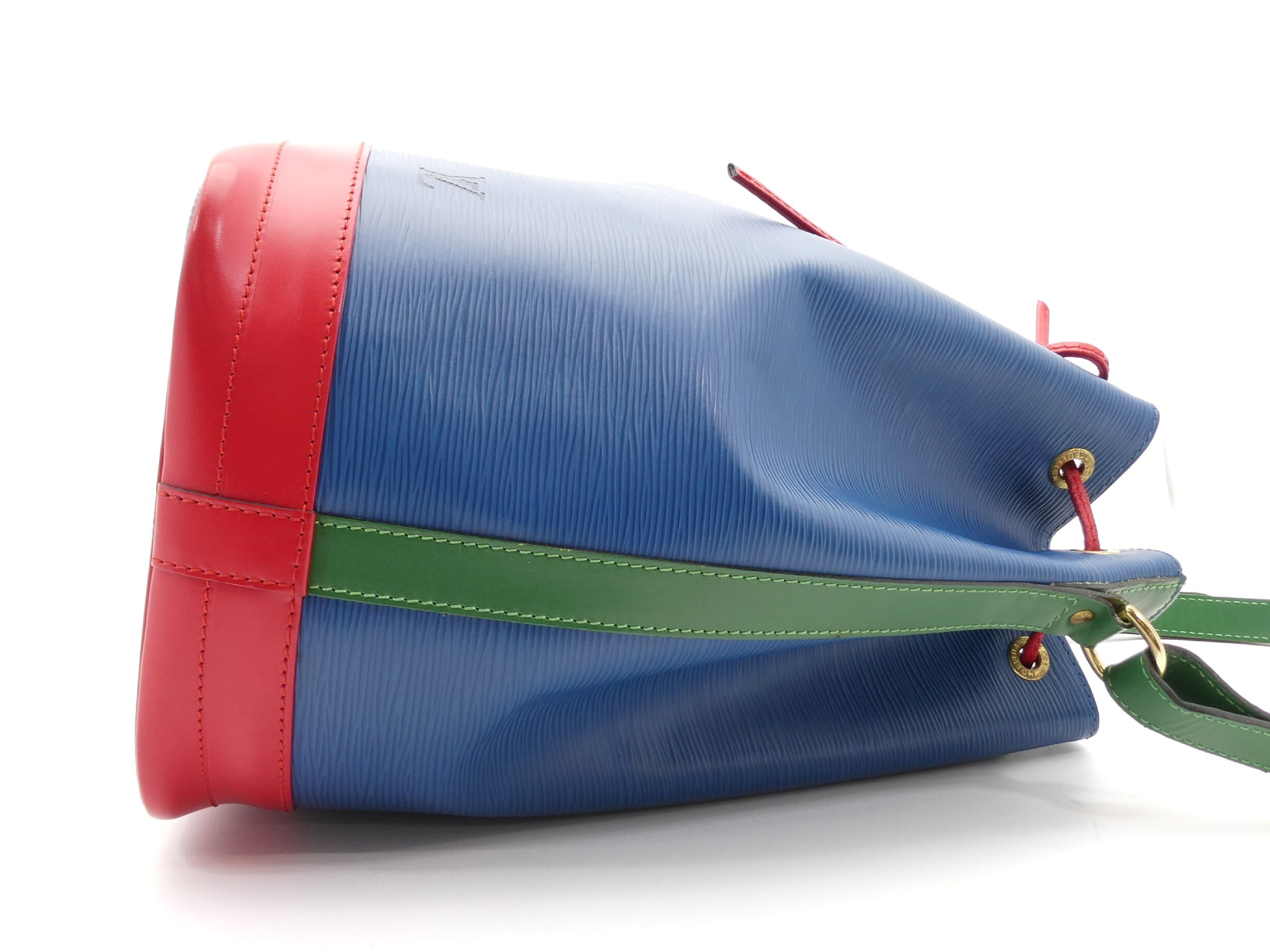 Epi Noé Tricolor Shoulder Bag — view 3