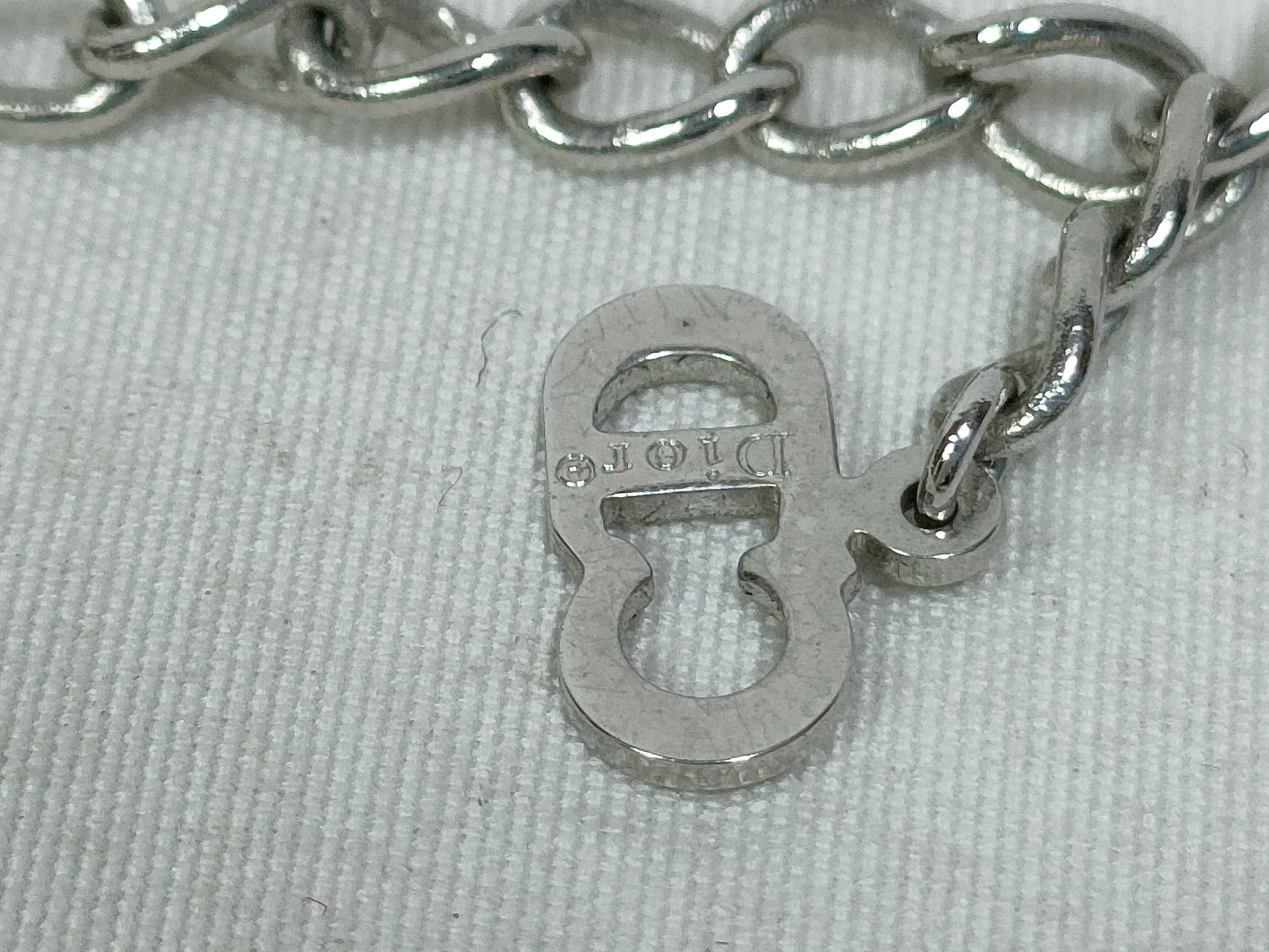 D logo necklace — view 6