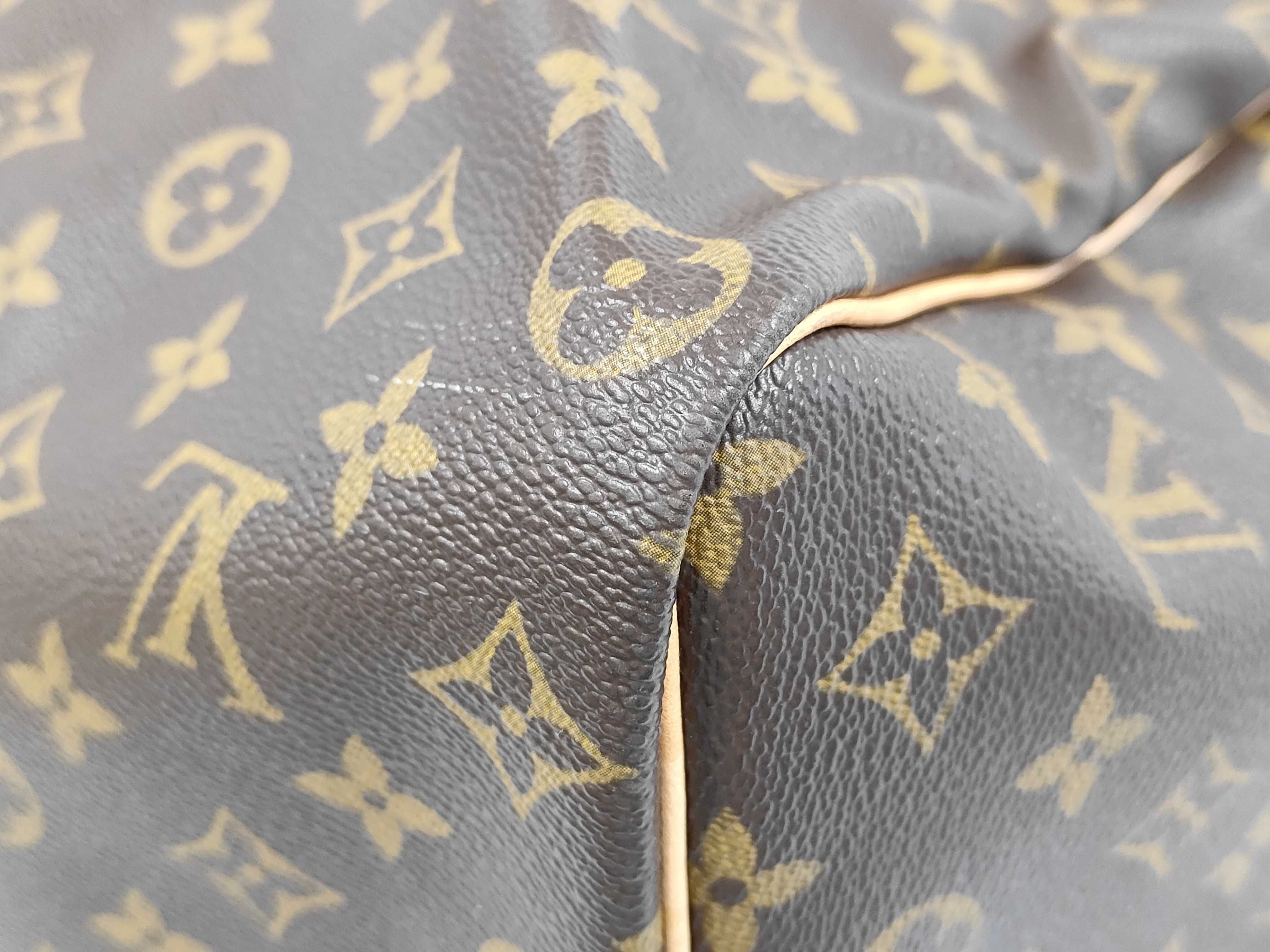 Monogram Keepall 50 M41426 Shoulder Bag with Padlock, Name Tag, and Handle Strap. *Leather stains present. M41426 TH0053 Boston Bag — view 4