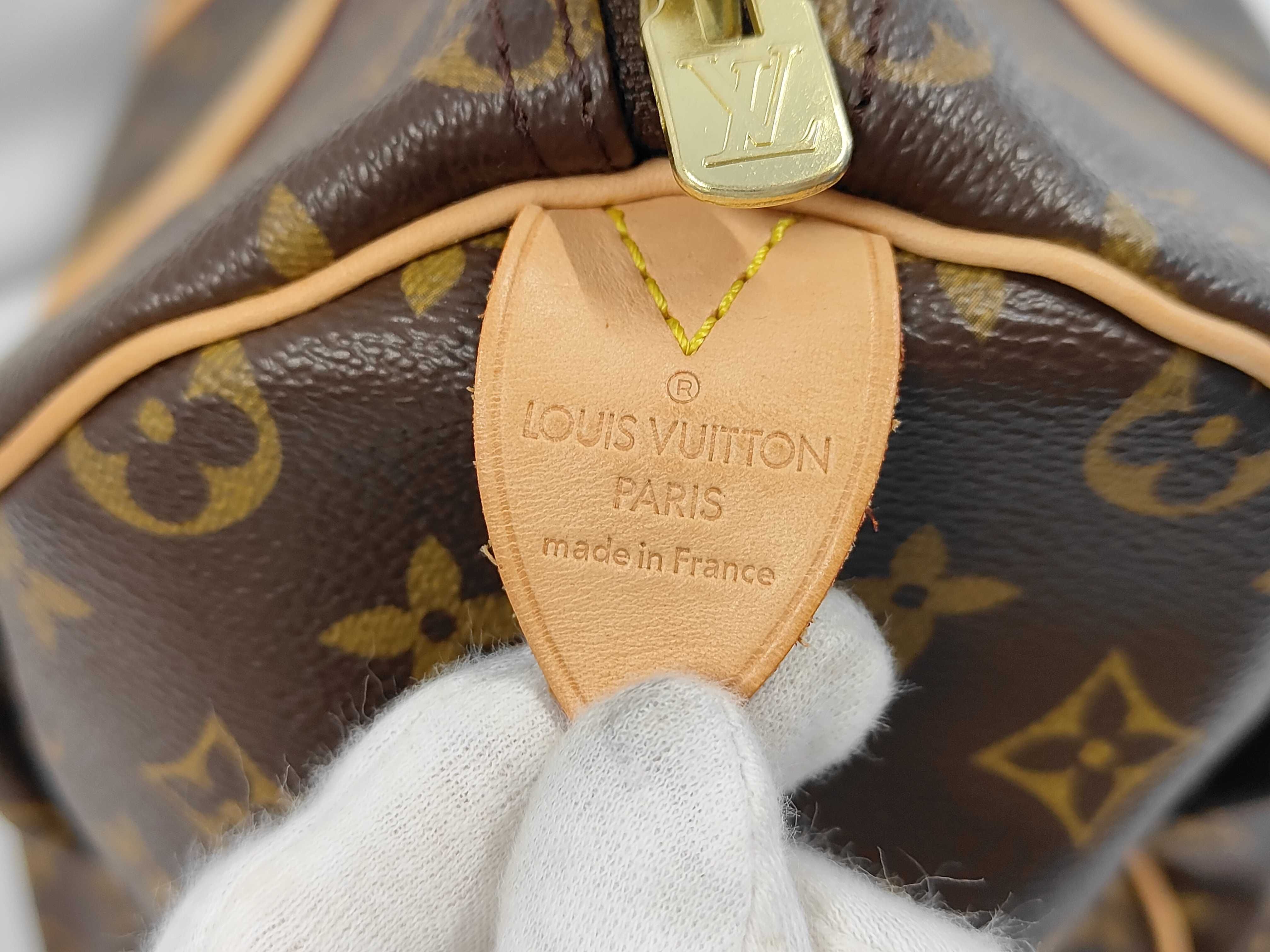 Monogram Keepall 50 M41426 Shoulder Bag with Padlock, Name Tag, and Handle Strap. *Leather stains present. M41426 TH0053 Boston Bag — view 8