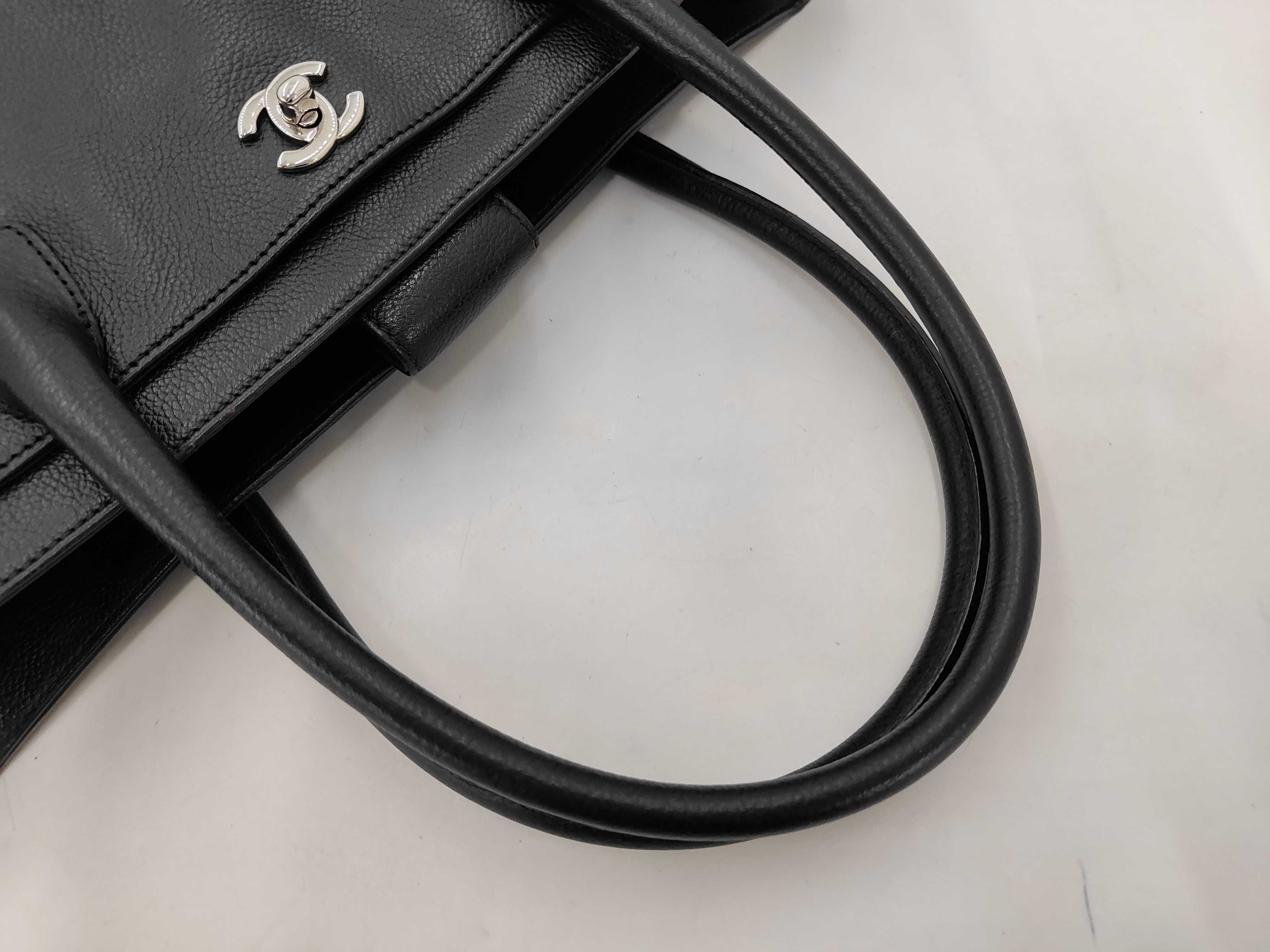 Executive Tote 2-way Leather Black Handbag (Serial Number 12) — view 5