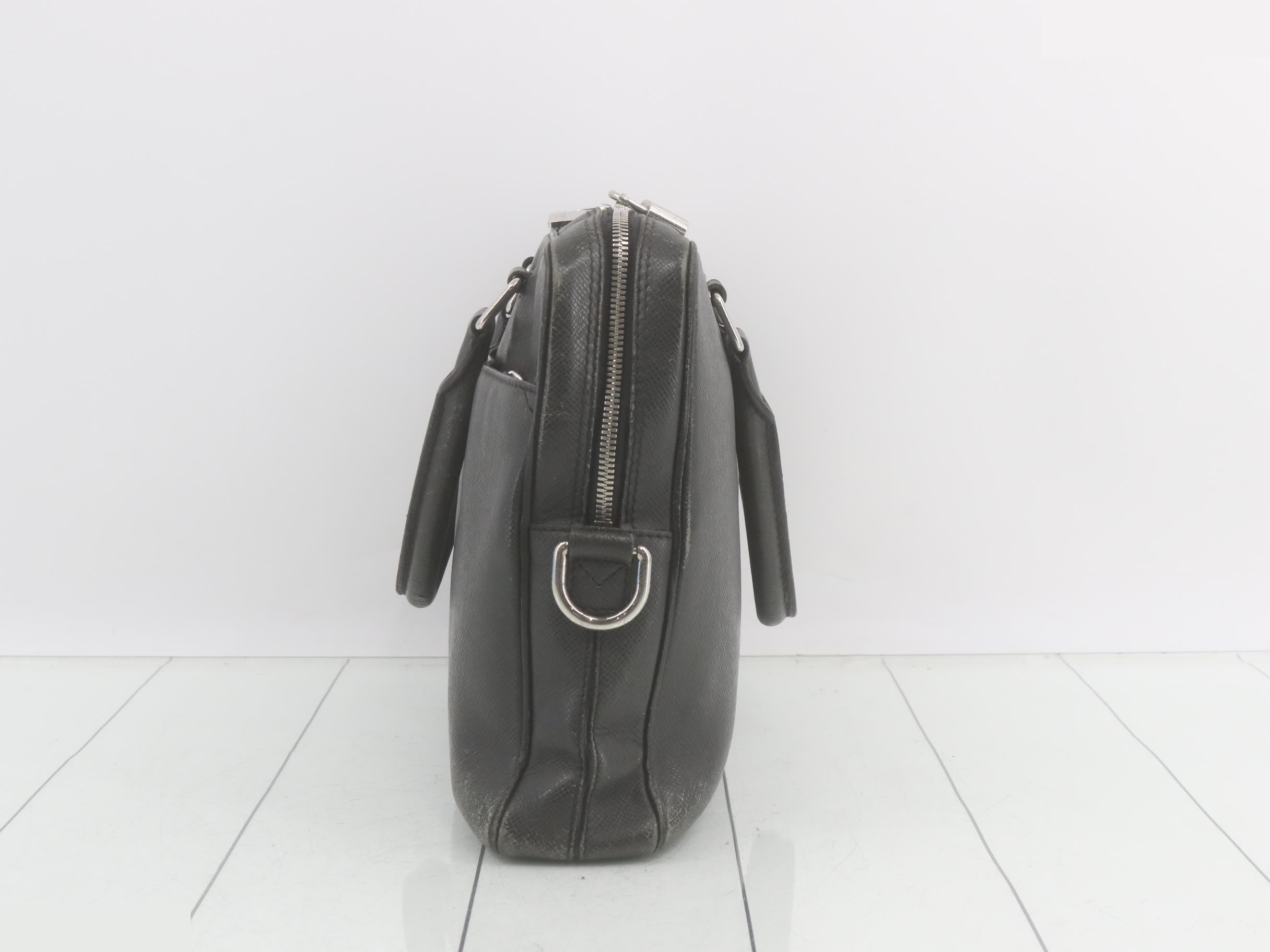 briefcase — view 3