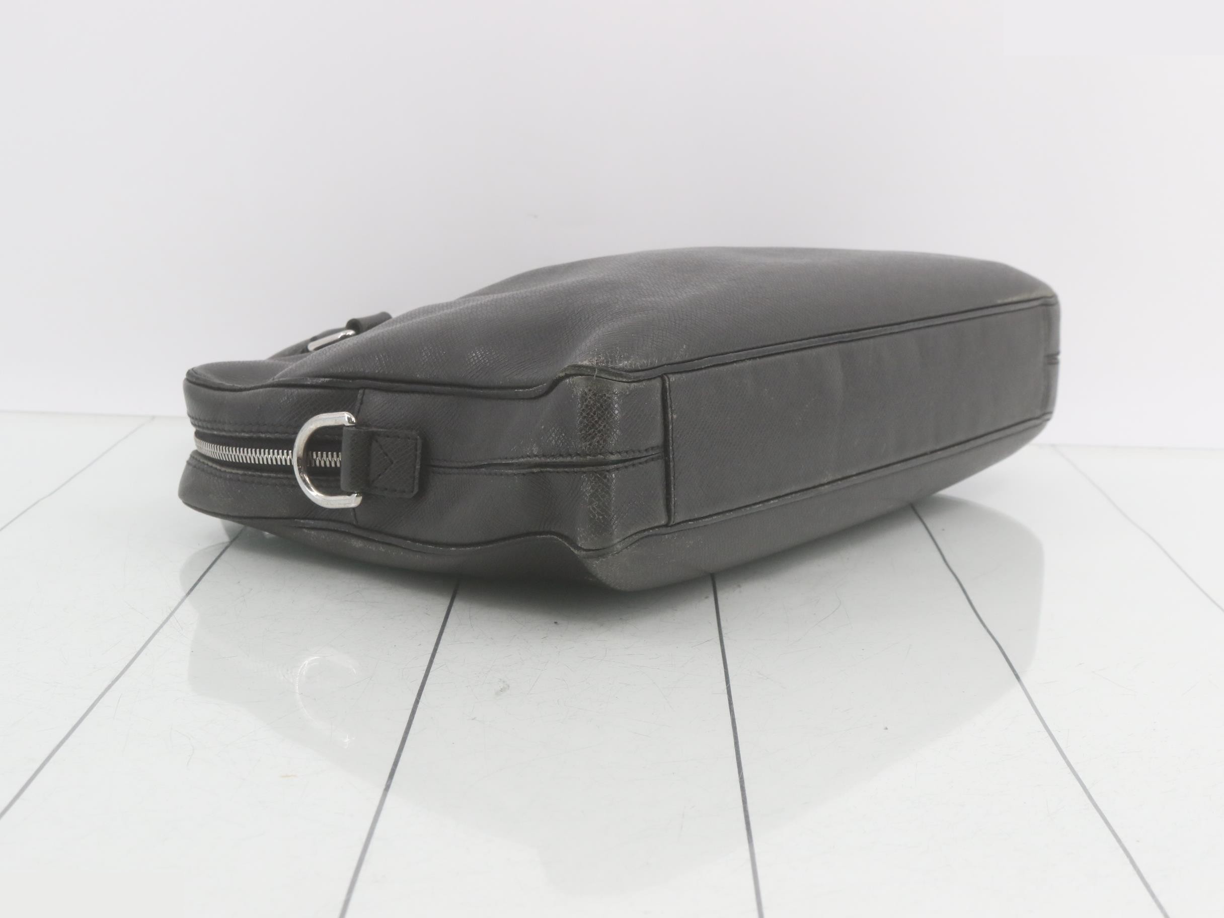 briefcase — view 5