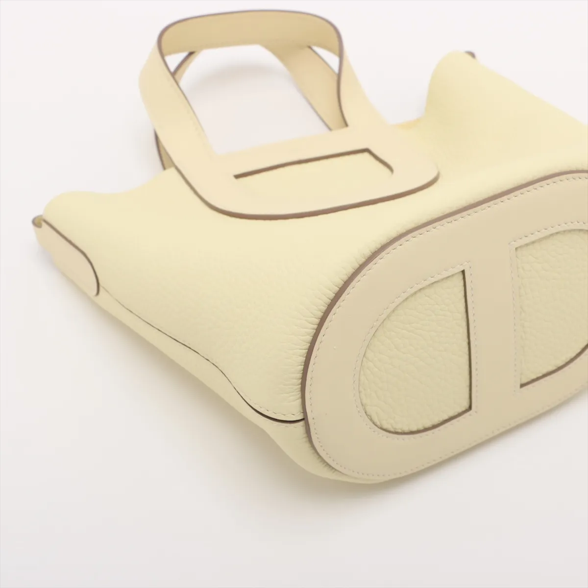 in the Loop 18 Taurillon Clemence x Swift Jaune Milton Silver hardware K:2025 — view 4