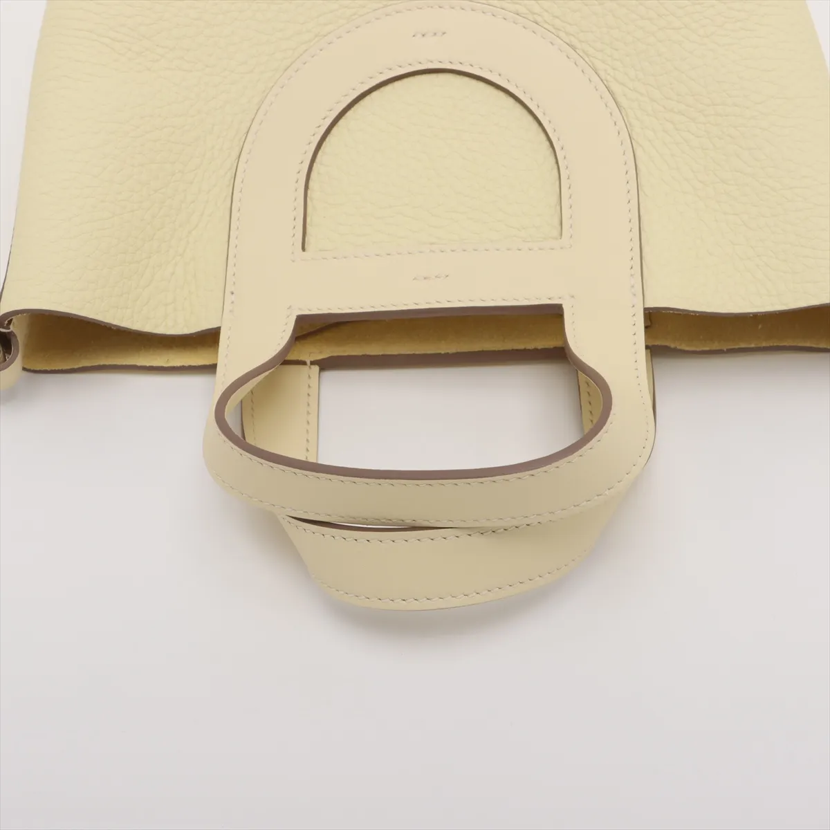 in the Loop 18 Taurillon Clemence x Swift Jaune Milton Silver hardware K:2025 — view 5