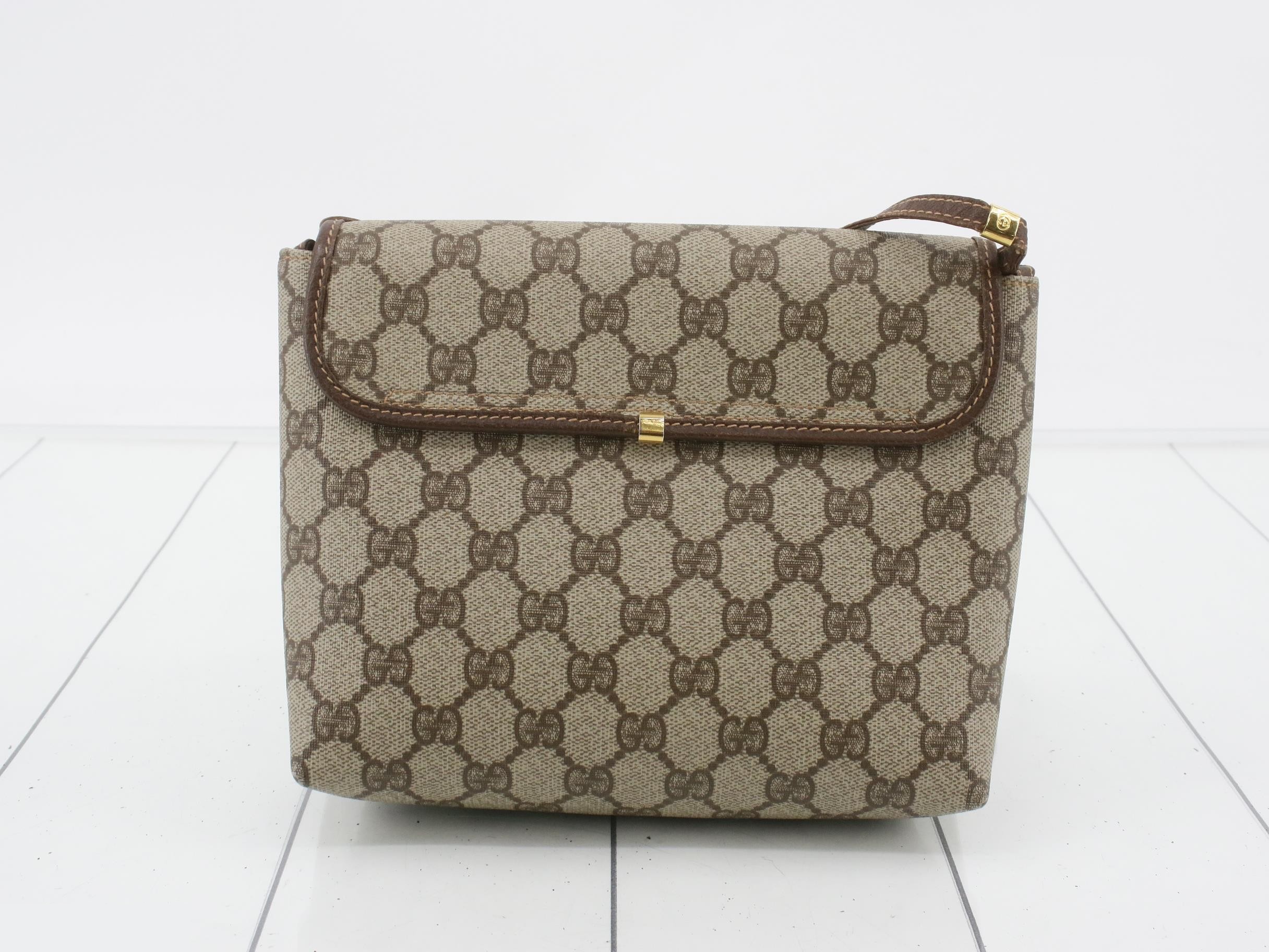 GG Supreme Shoulder Bag — view 2