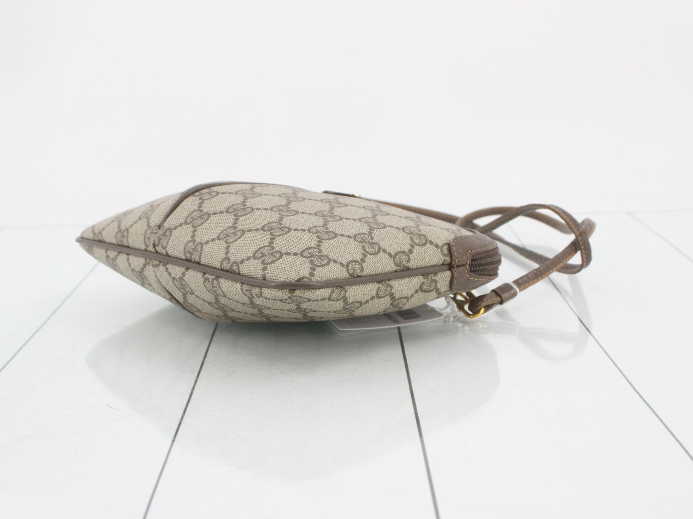 GG Supreme Shoulder Bag — view 6