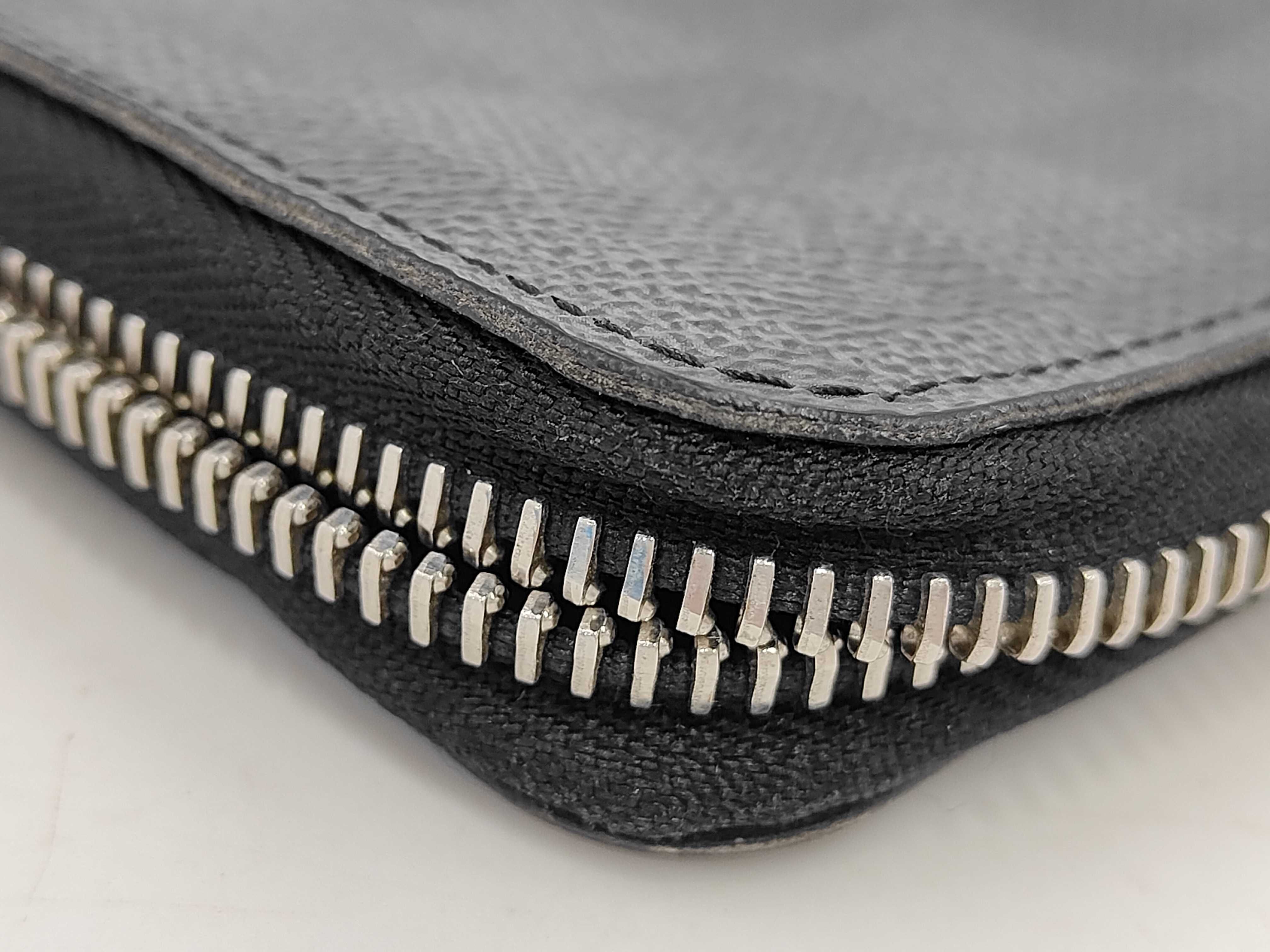 Zippy Wallet Vertical Bag — view 7