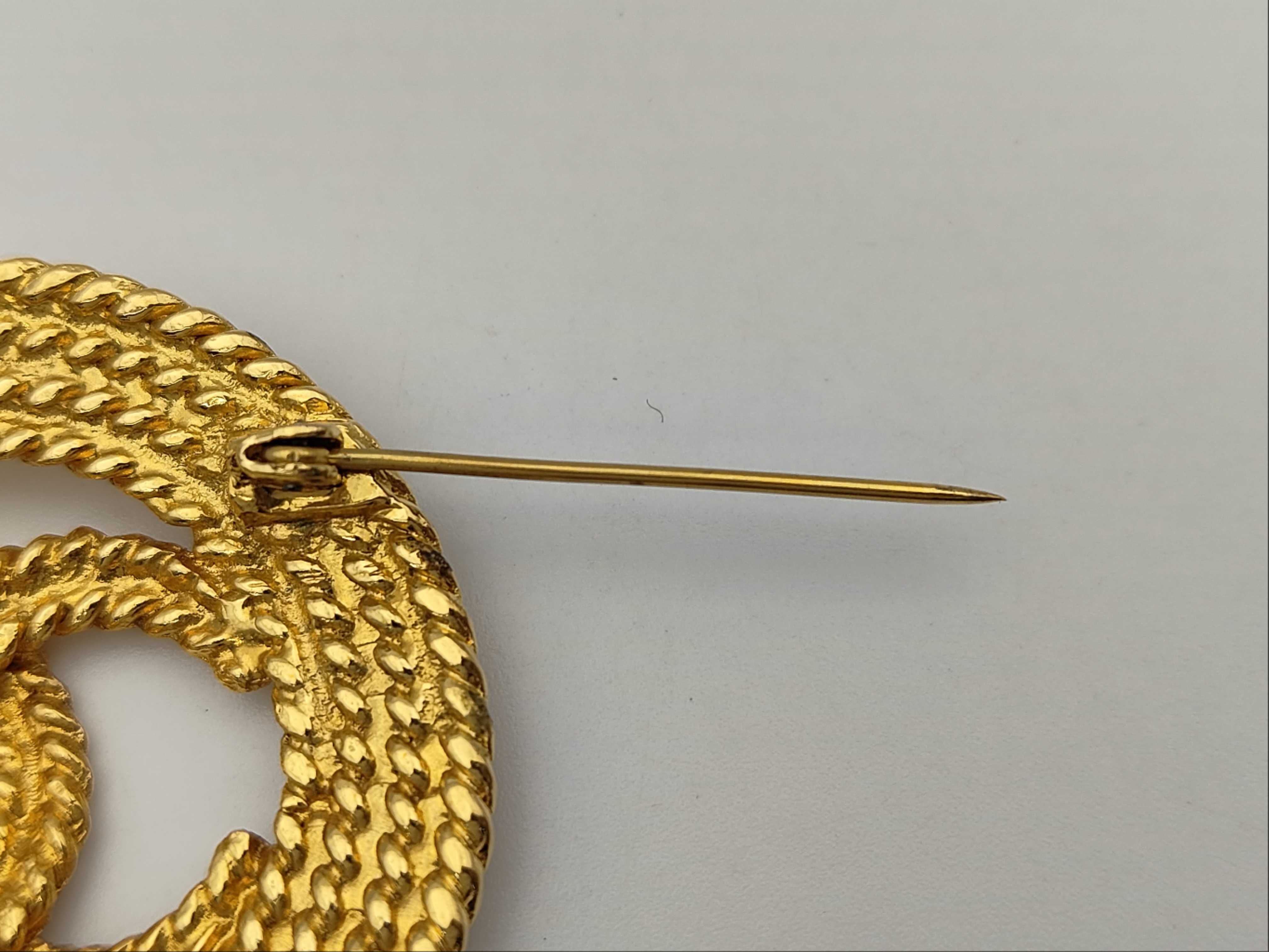 2 9 Circle Coco Mark Brooch — view 3