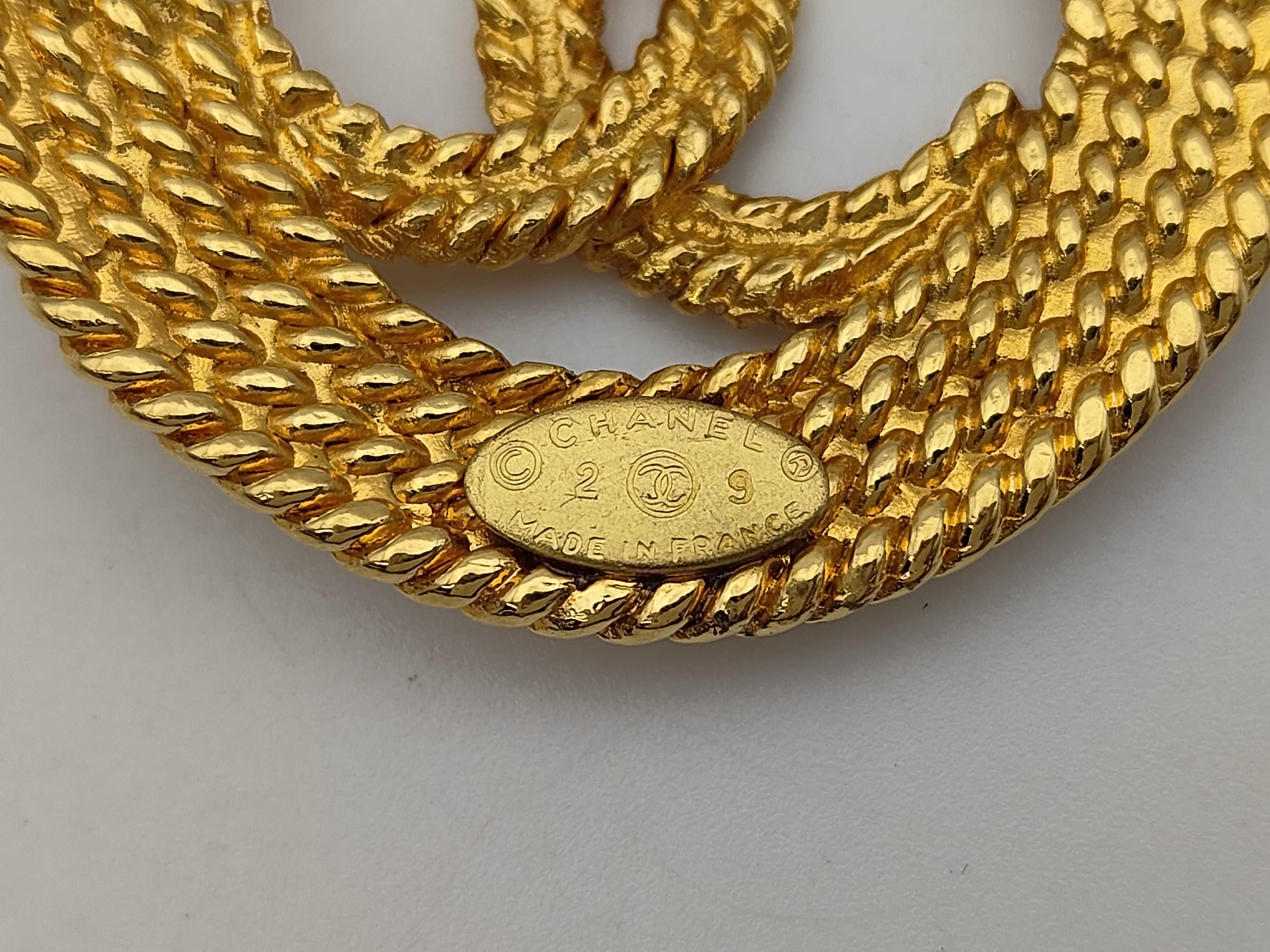 2 9 Circle Coco Mark Brooch — view 4