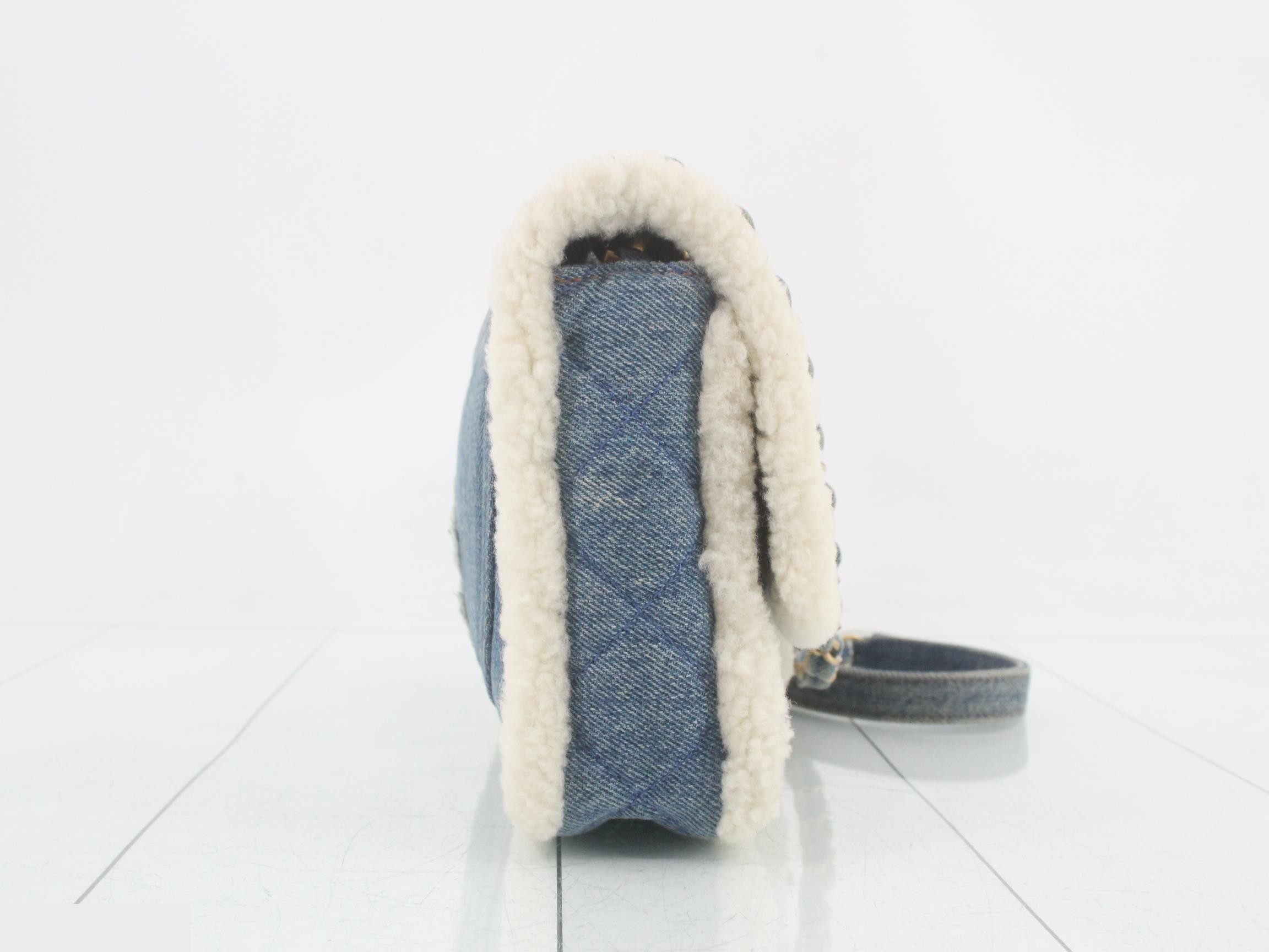 Egypt Line Chain Shoulder Bag - Denim/Sheepskin — view 4