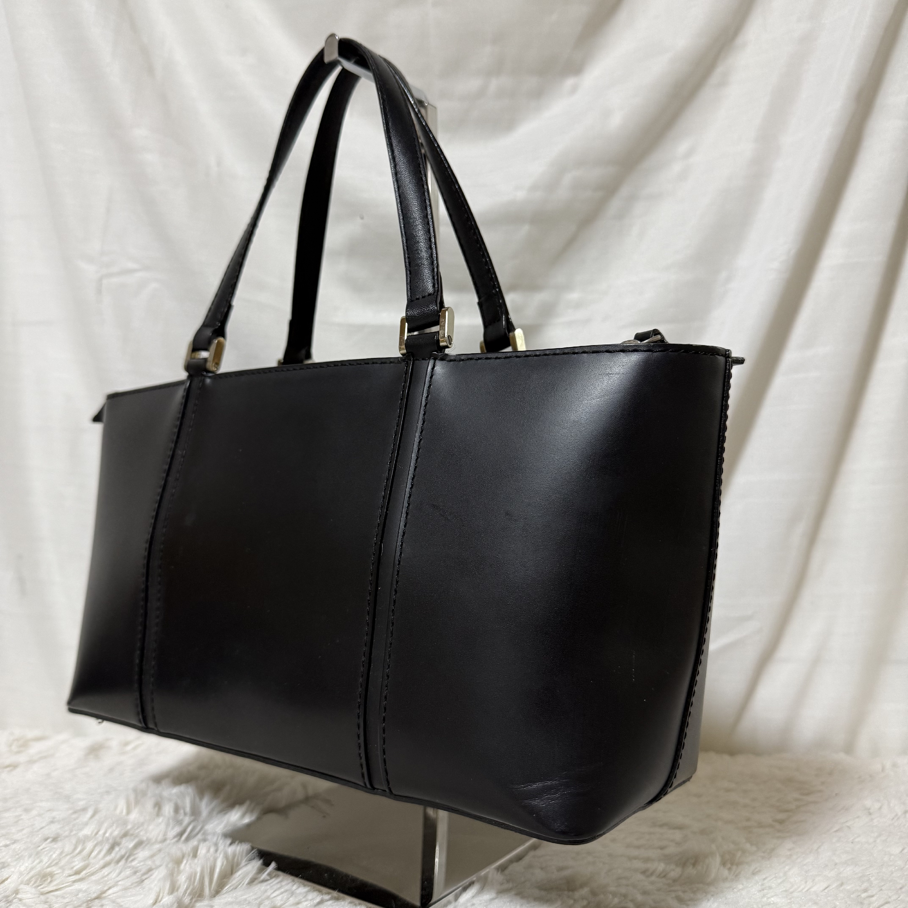 Black Handbag — view 3