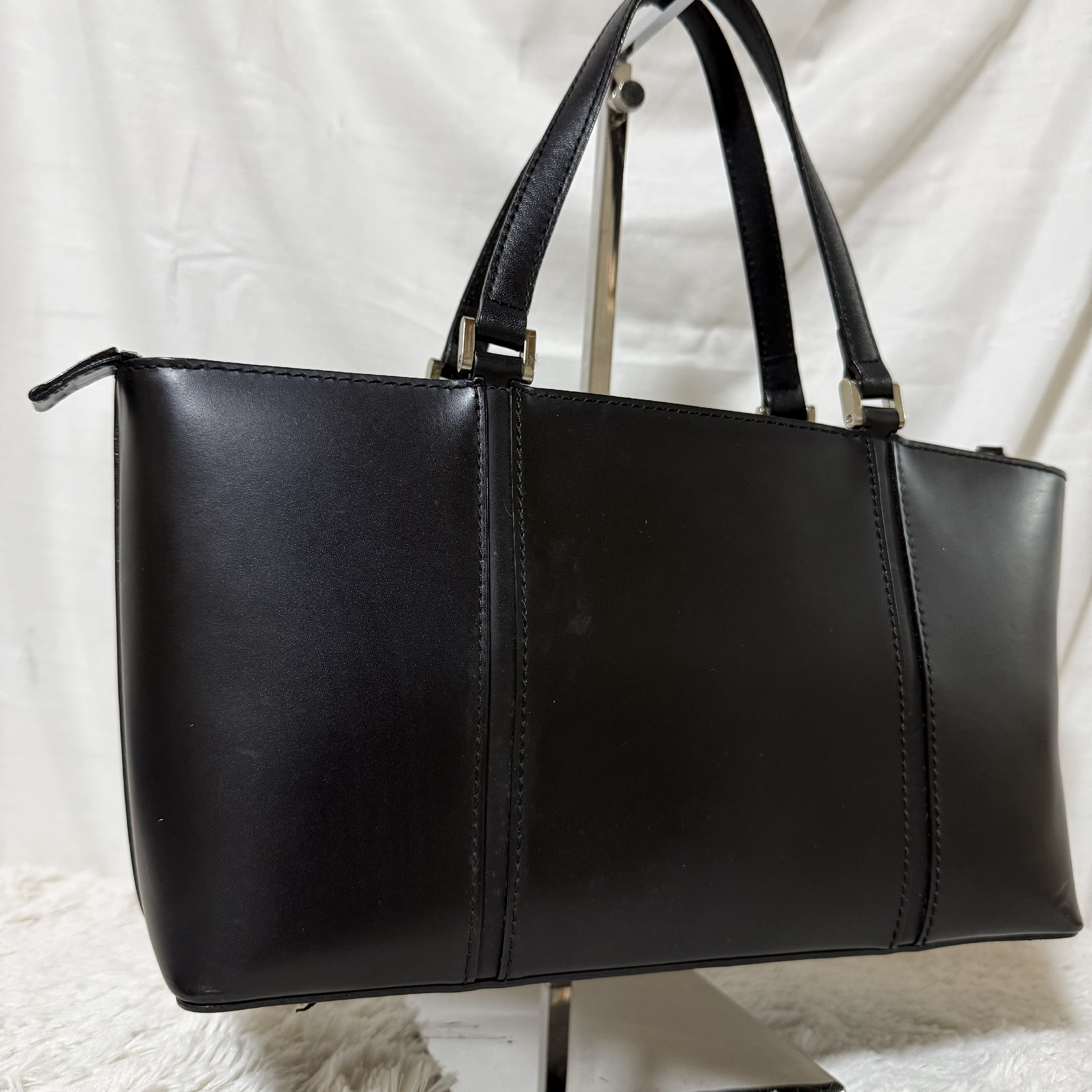 Black Handbag — view 4