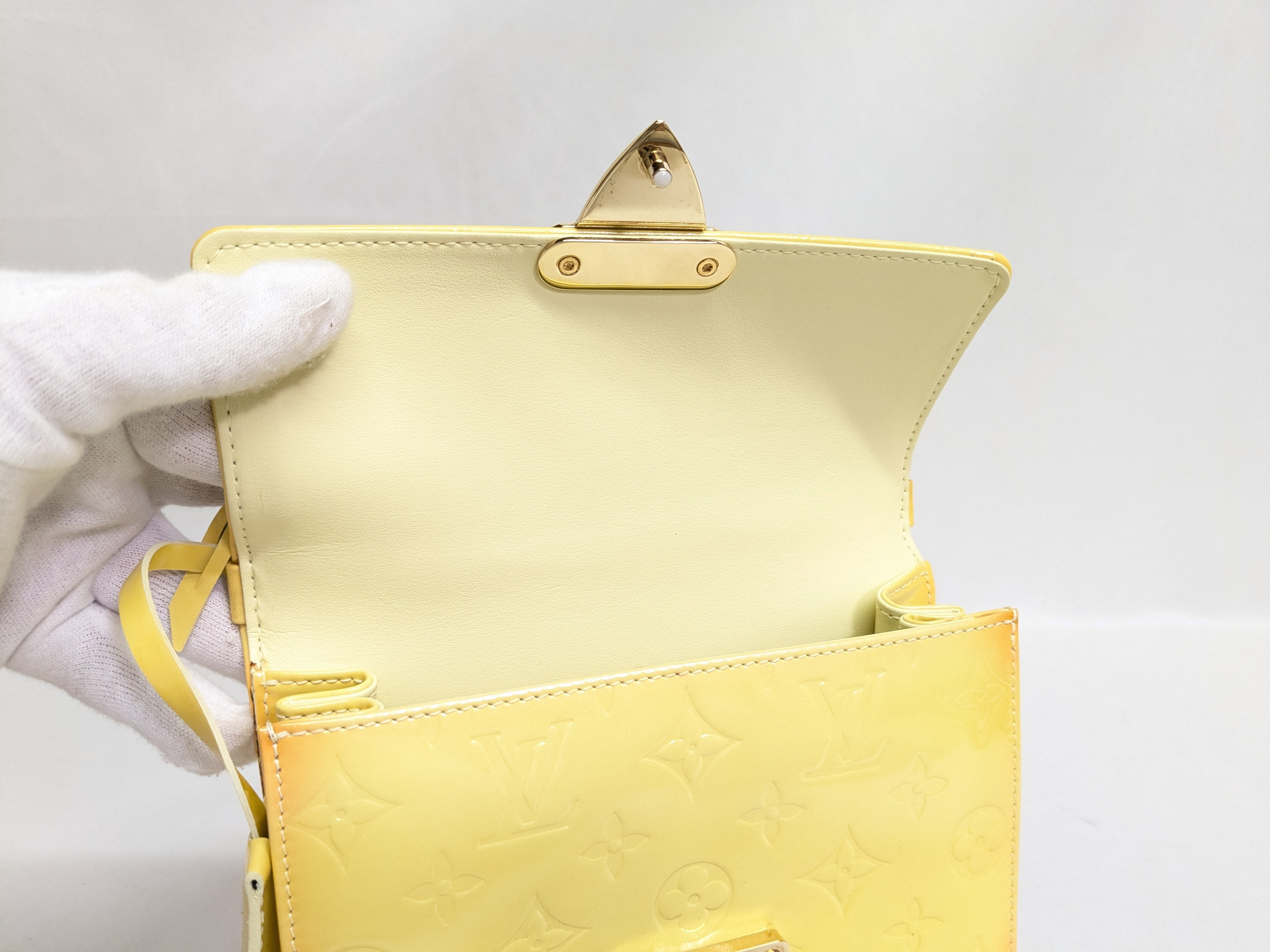 LV Vernis Spring Street Handbag — view 8