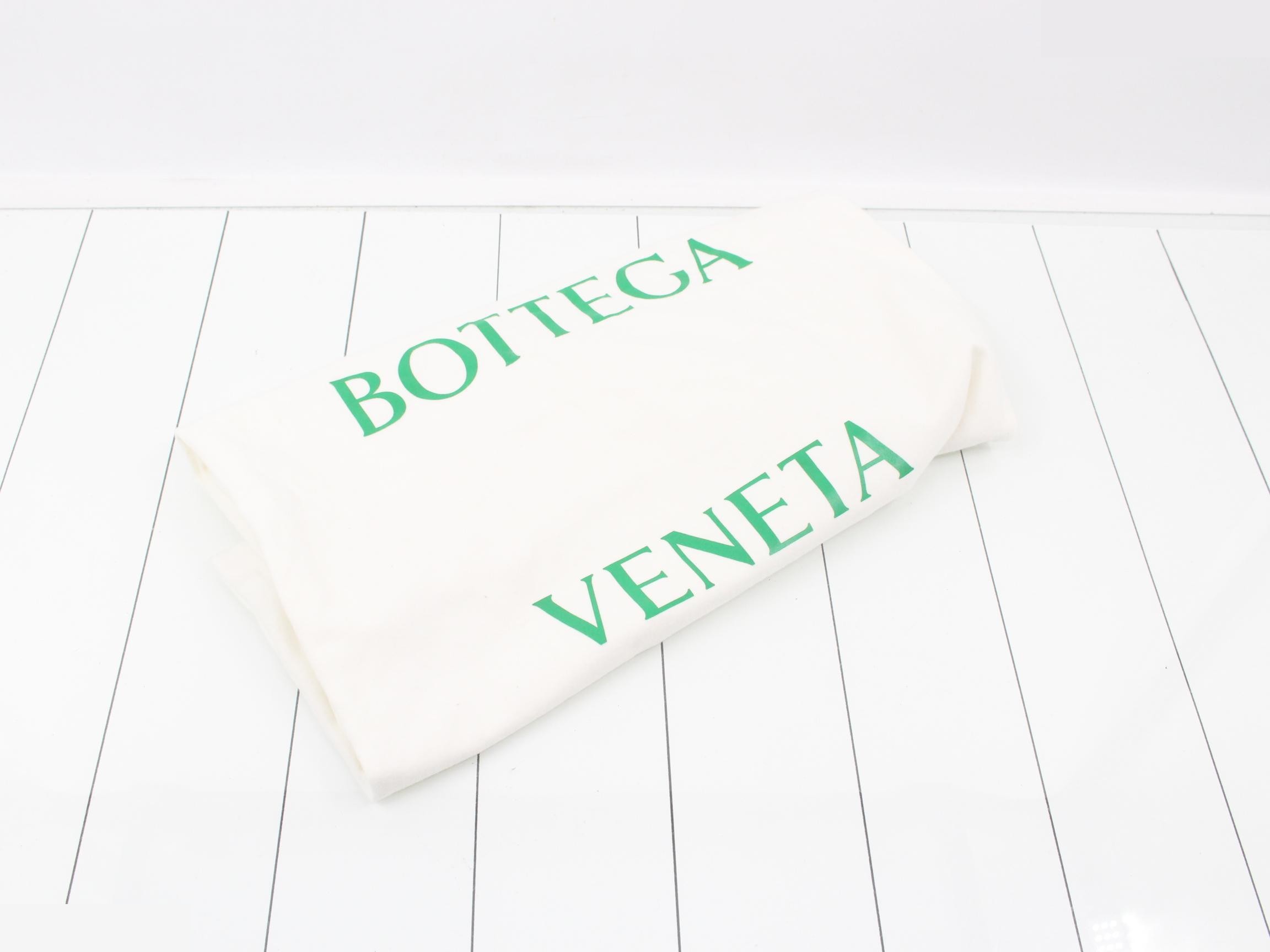 Intrecciato (bag) - Shoulder bag - Black — view 7