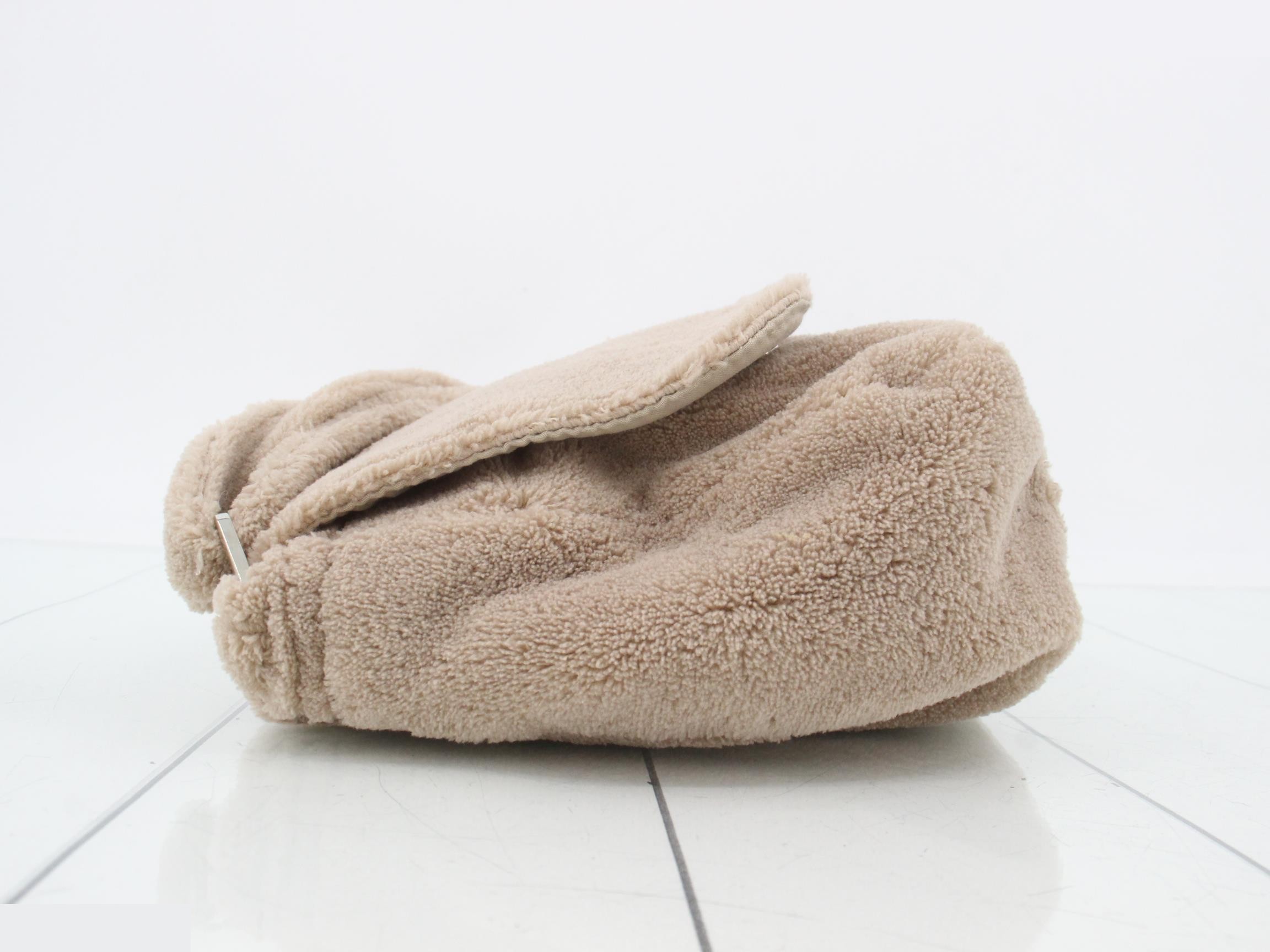 Shoulder bag here mark pile beige white — view 4