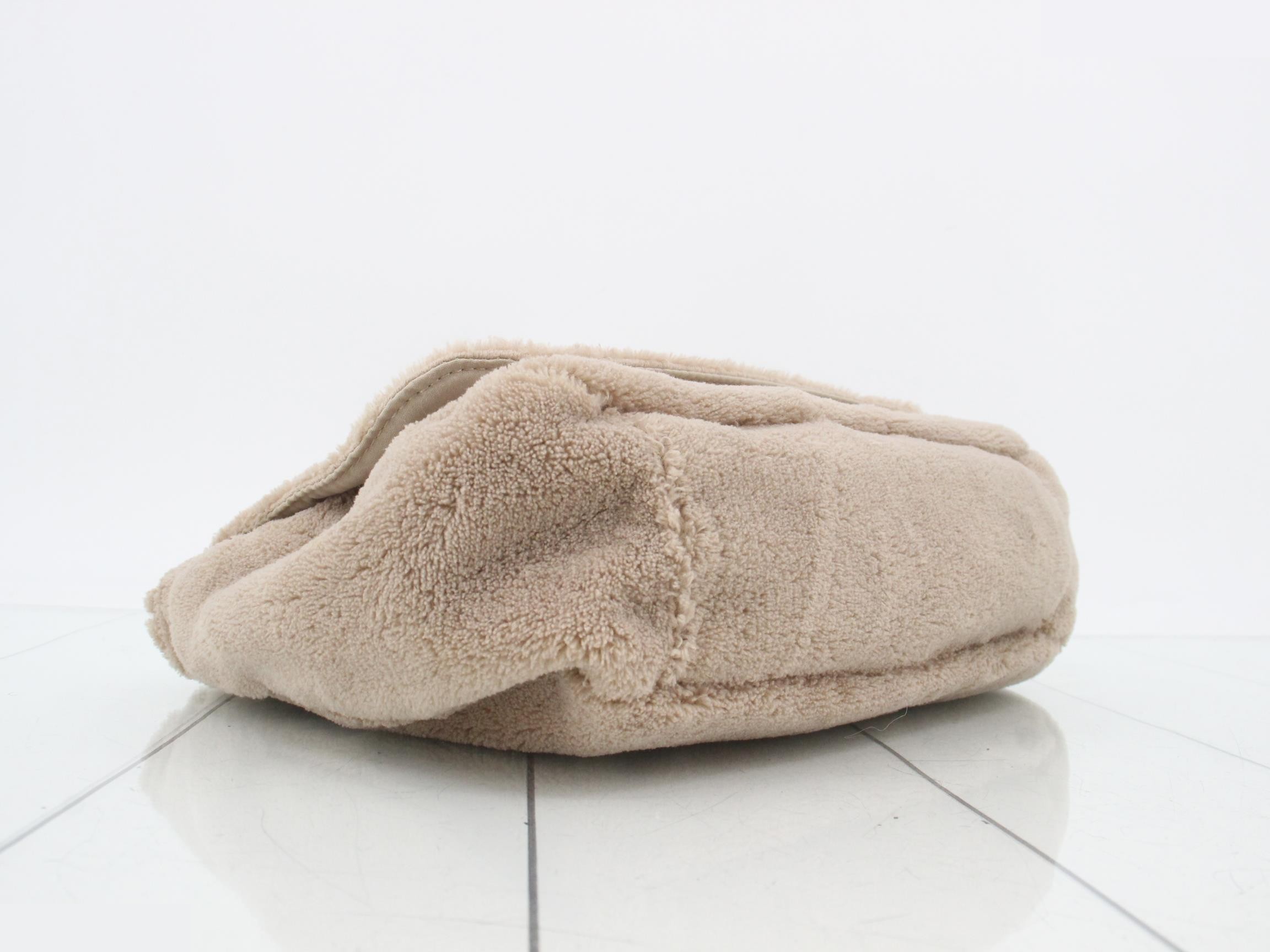 Shoulder bag here mark pile beige white — view 5
