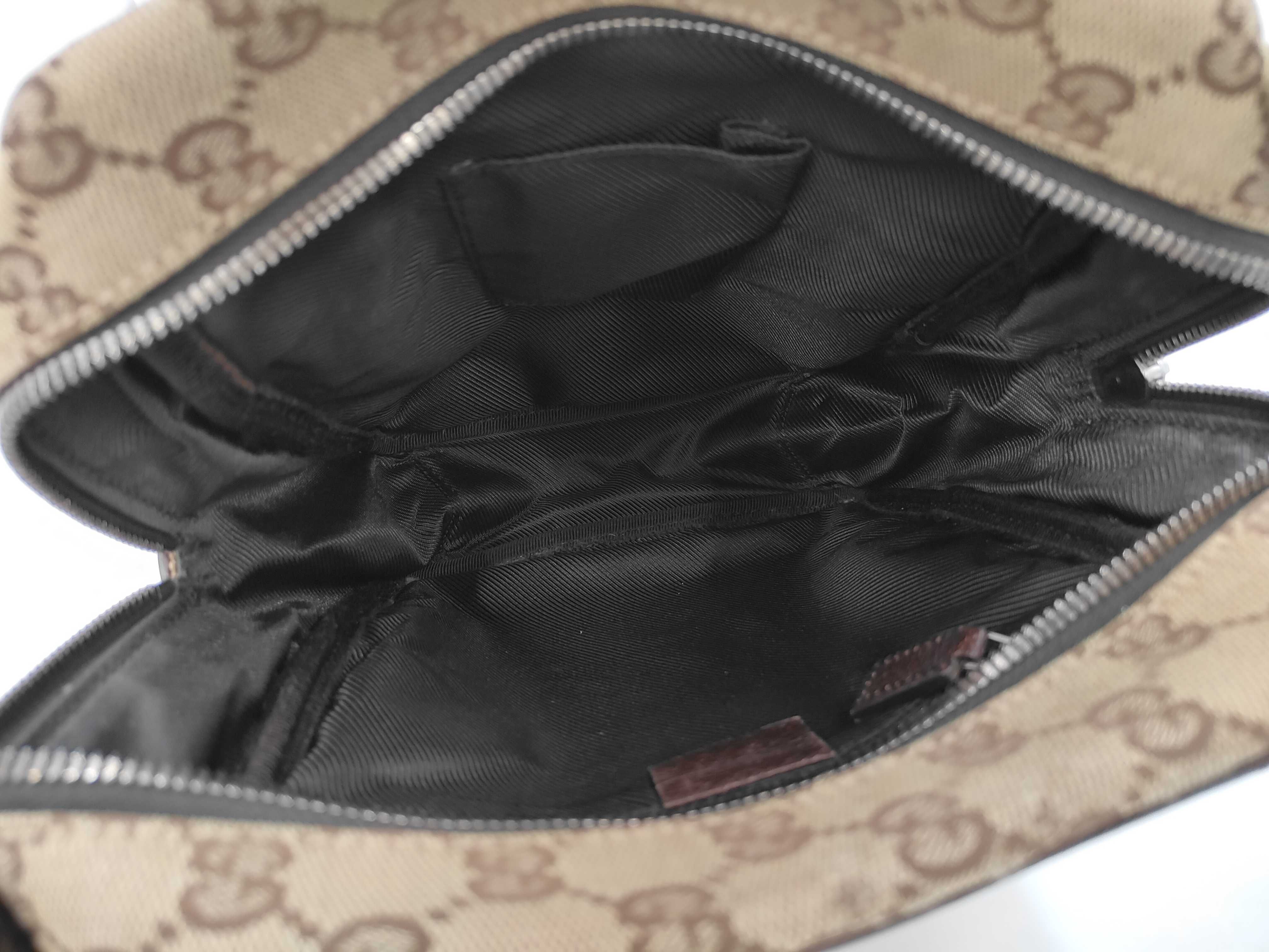 GG Canvas Shoulder Bag 122759 — view 8