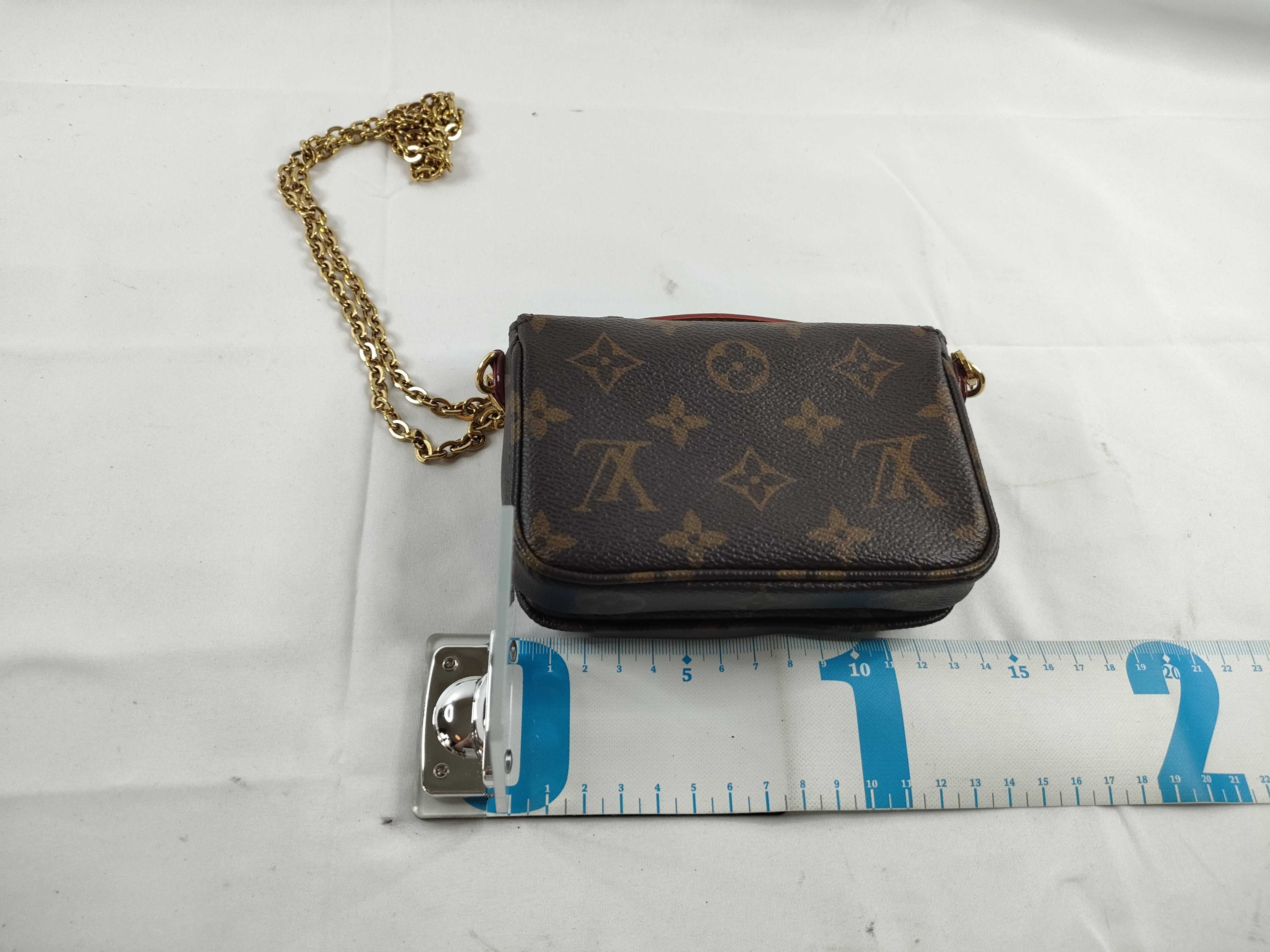 Monogram Louis Vuitton Shoulder Bag — view 2