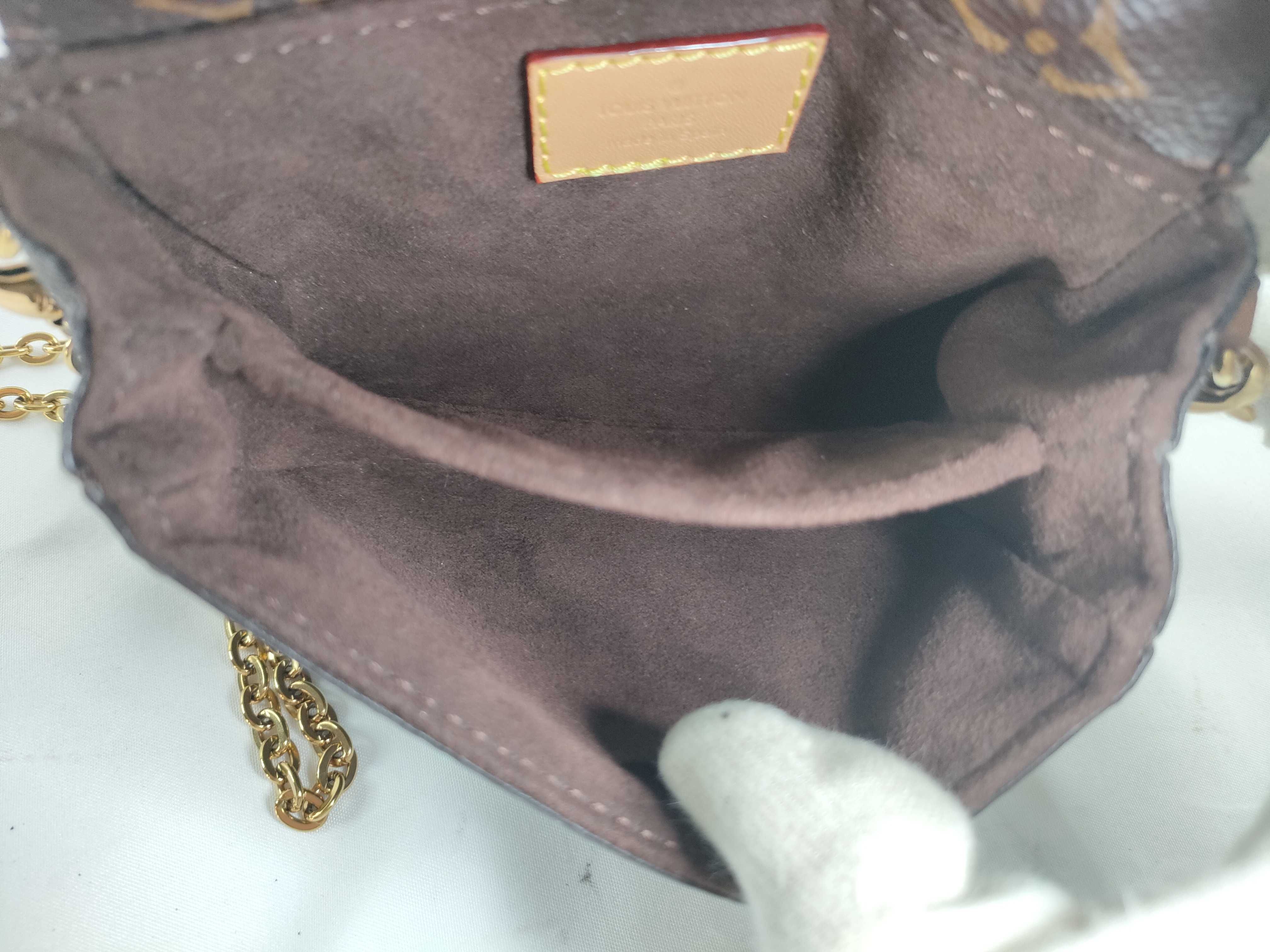 Monogram Louis Vuitton Shoulder Bag — view 11