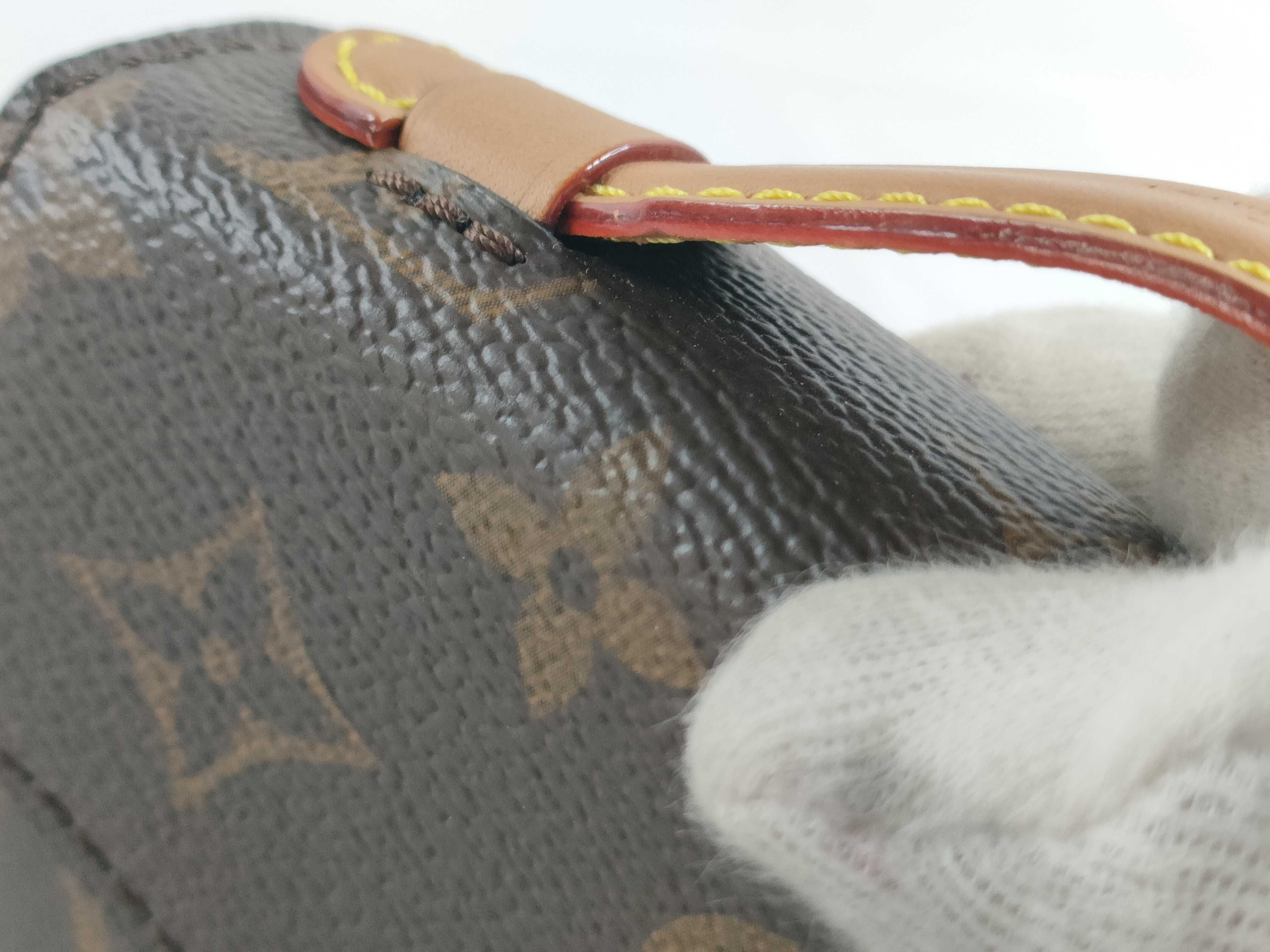 Monogram Louis Vuitton Shoulder Bag — view 9